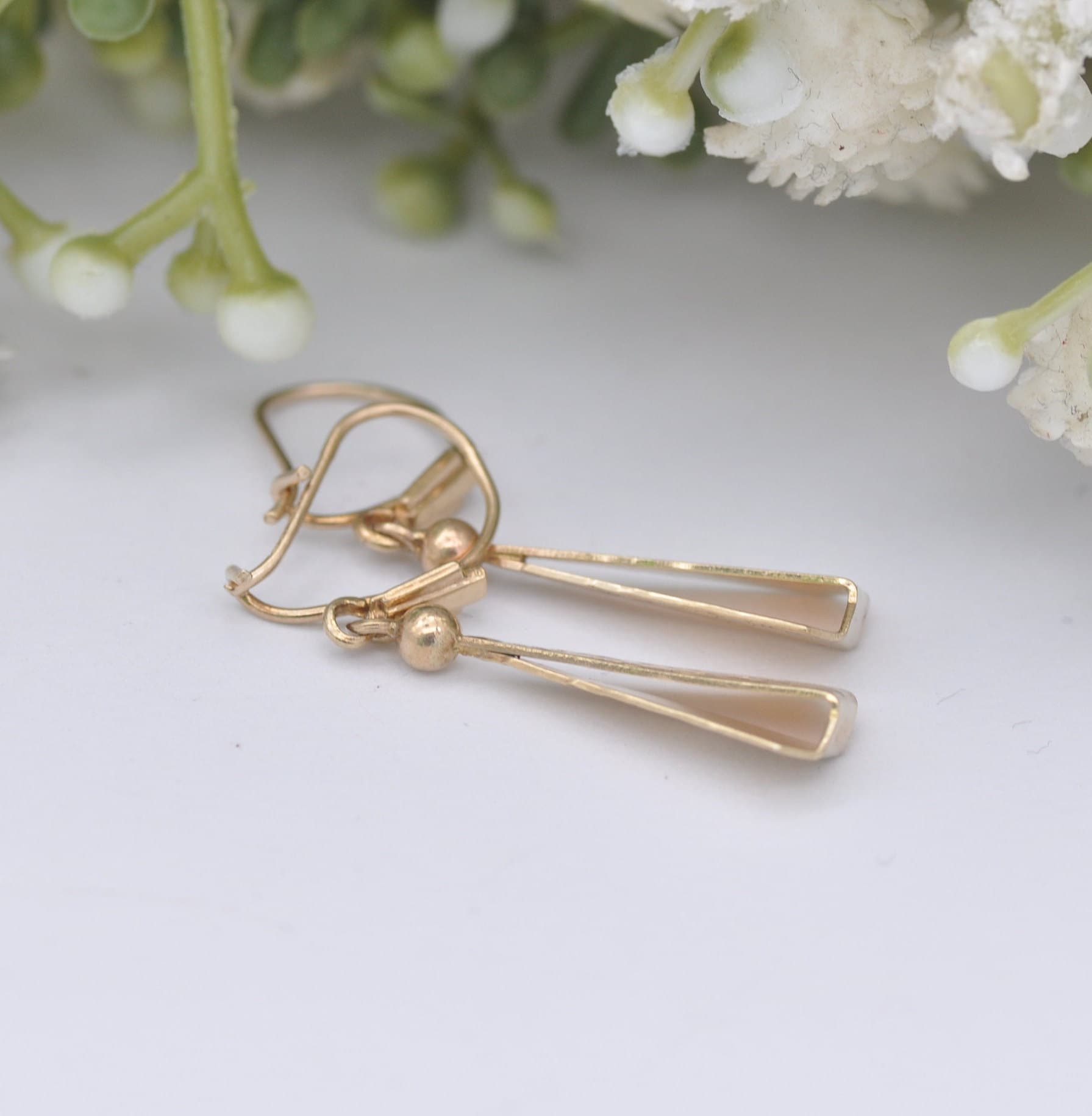 Vintage 9ct Gold Drop Earrings 1970 - Closed Fan Shape | Diamond Cut Engraving