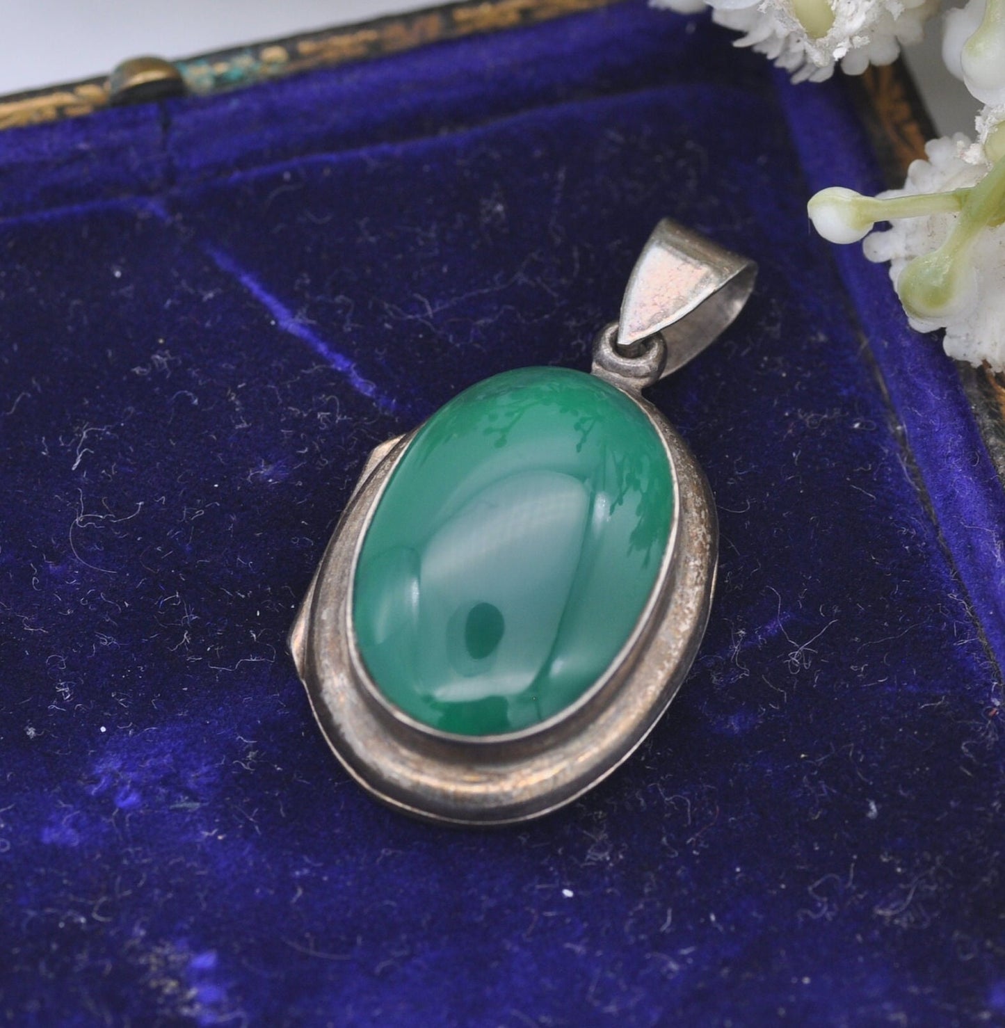 Vintage Sterling Silver Chrysoprase Locket Pendant - Oval Cabochon Gemstone