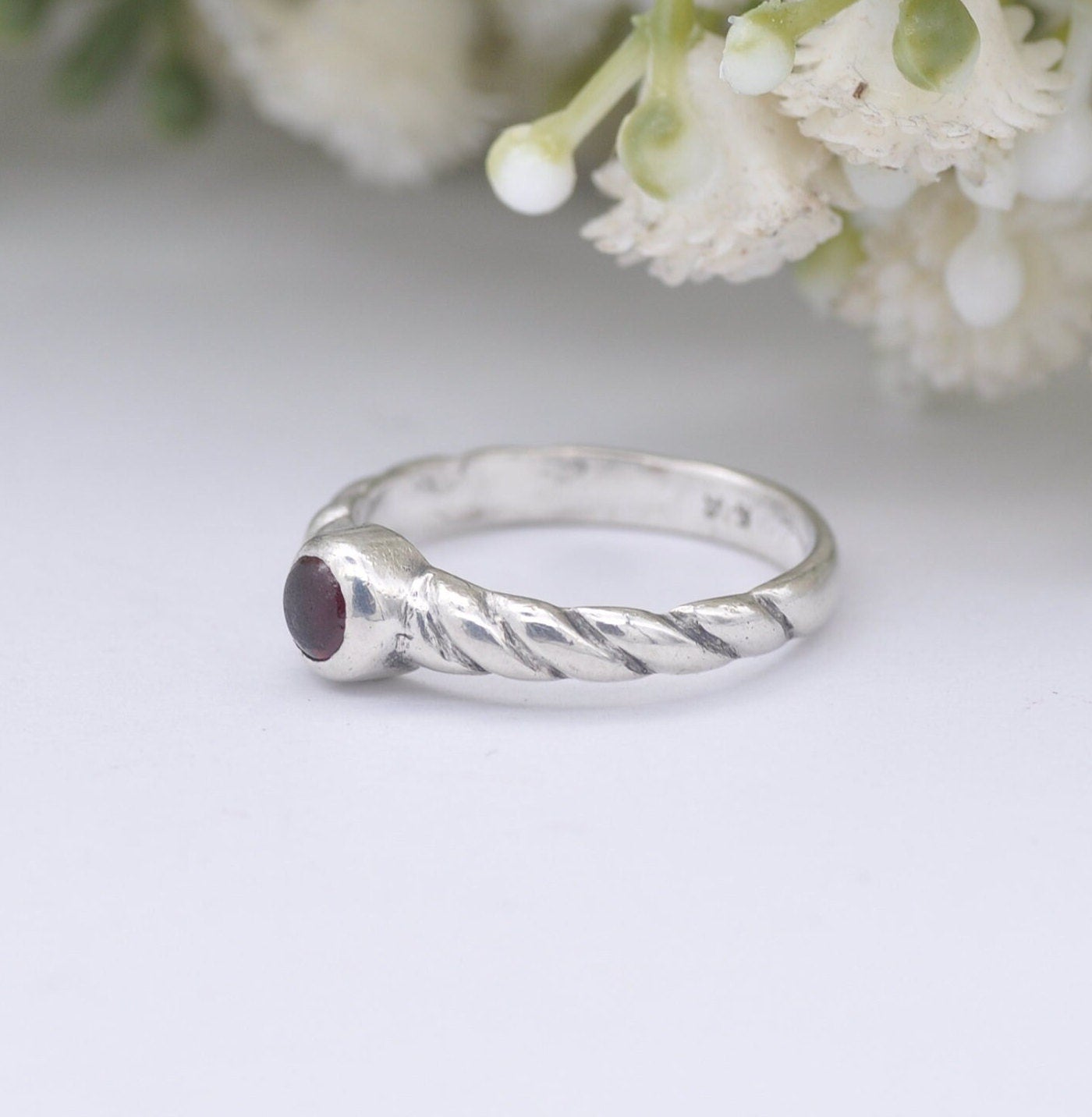 Vintage Sterling Silver Garnet Solitaire Ring - Minimalist Delicate Red Stone | UK Size - M | US Size - 6 1/4