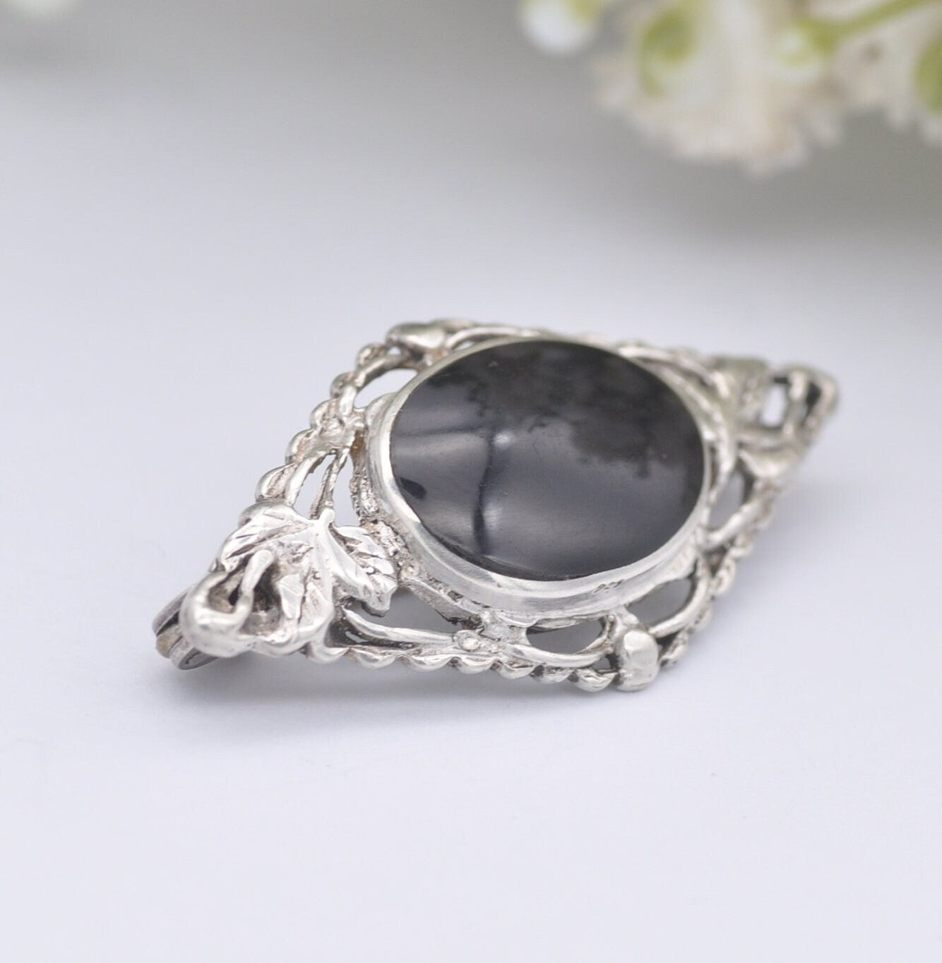 Vintage Sterling Silver Onyx Leaf Brooch - Openwork Leaf Design | Diamond Shape