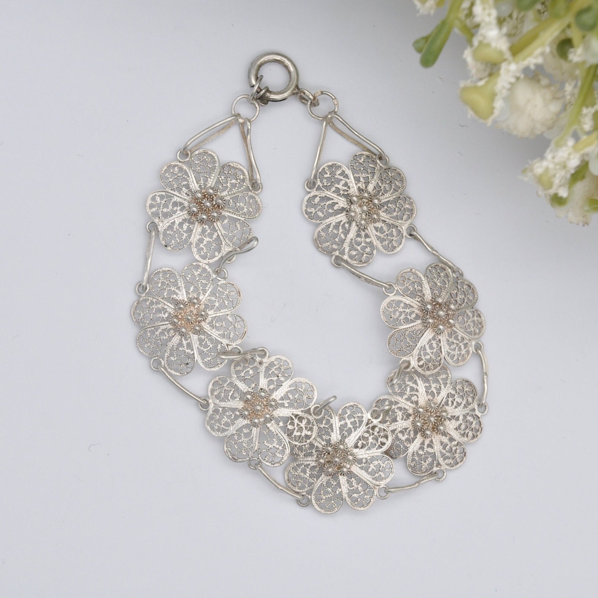 Vintage Sterling Silver Filigree Flower Panel Bracelet - Delicate White Silver
