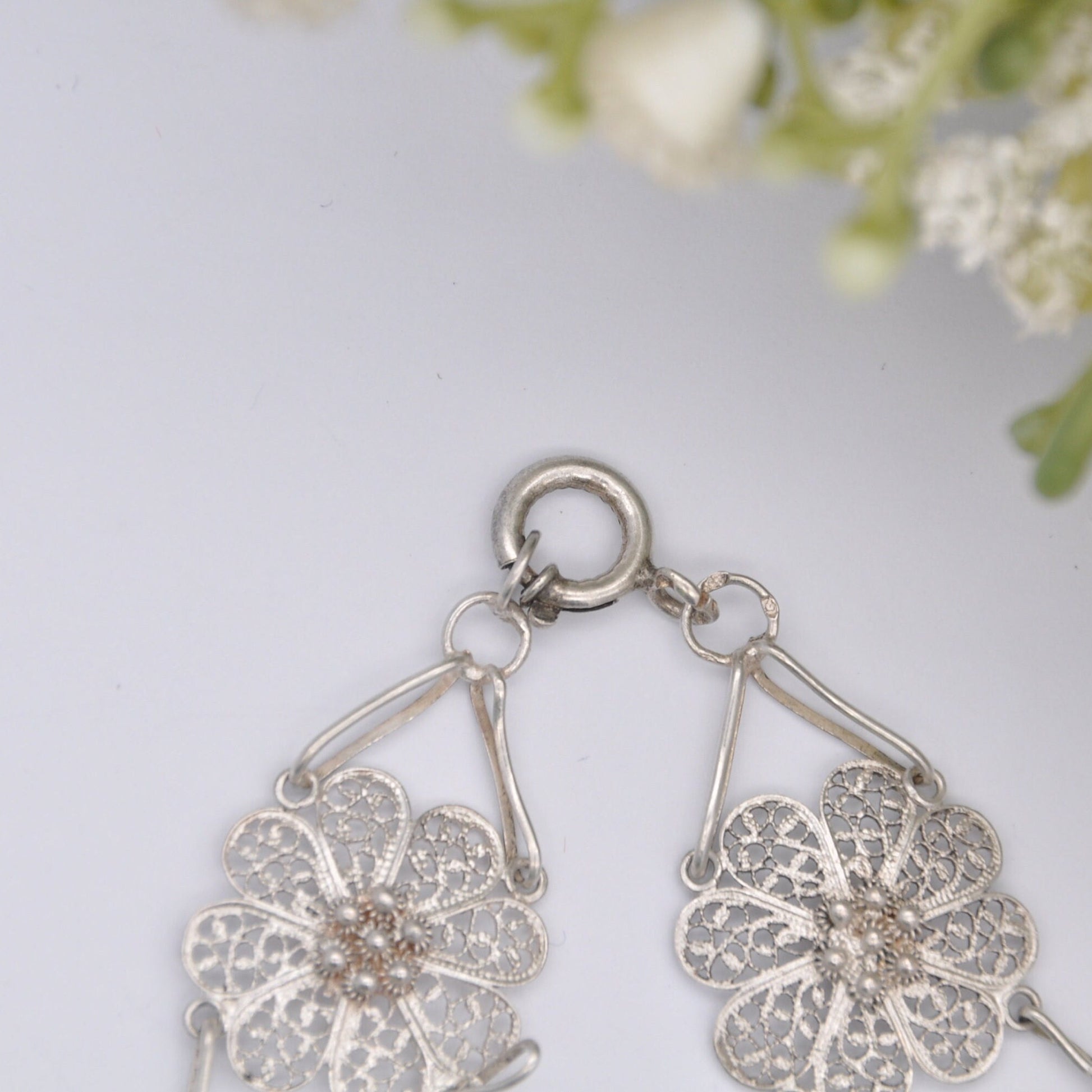Vintage Sterling Silver Filigree Flower Panel Bracelet - Delicate White Silver