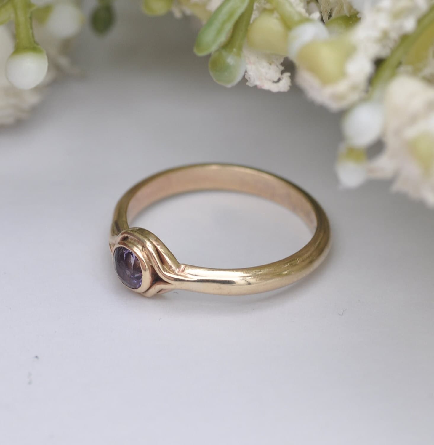 Vintage 9ct Gold Amethyst Solitaire Ring - Everyday Gold Band | UK Size - J 1/2 | US Size - 4 3/4