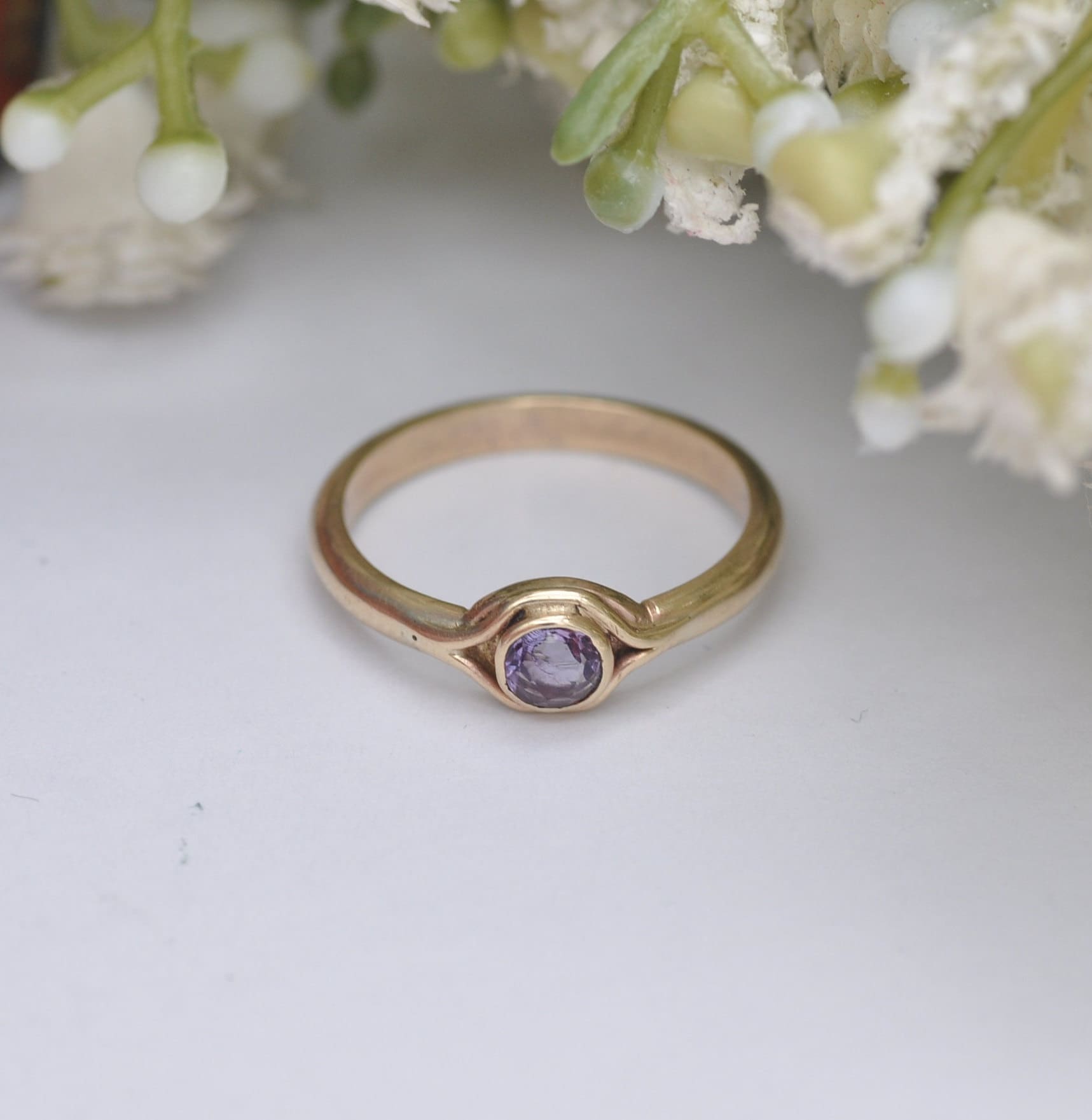 Vintage 9ct Gold Amethyst Solitaire Ring - Everyday Gold Band | UK Size - J 1/2 | US Size - 4 3/4