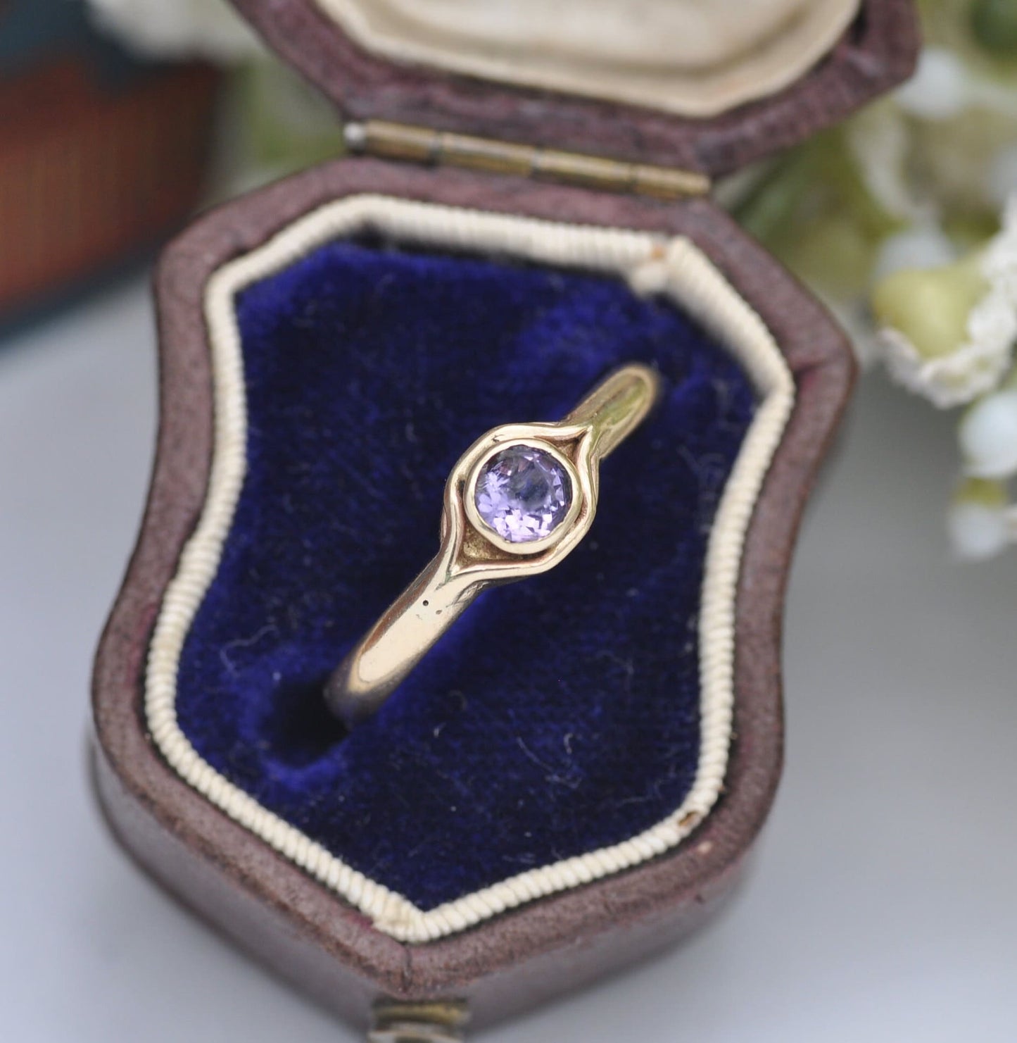 Vintage 9ct Gold Amethyst Solitaire Ring - Everyday Gold Band | UK Size - J 1/2 | US Size - 4 3/4