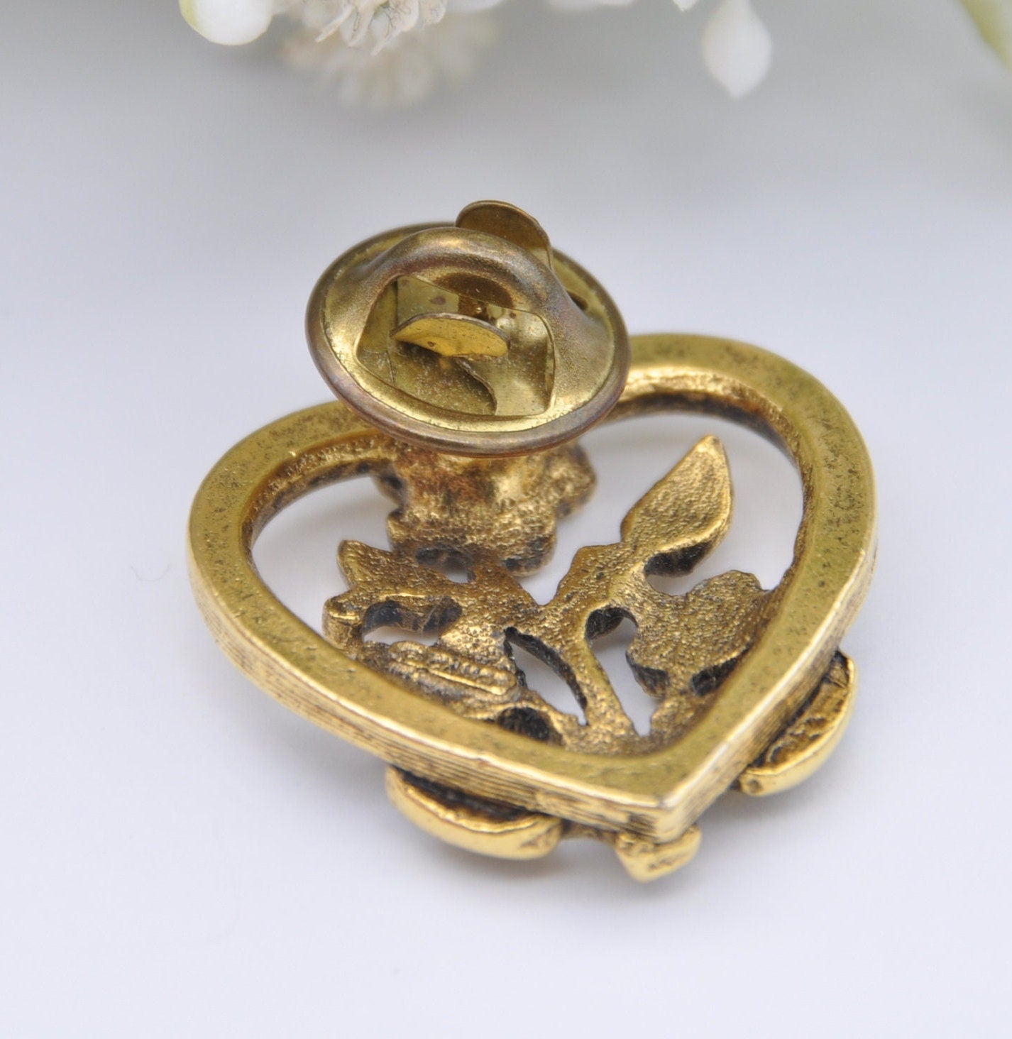 Vintage Camco Gold Tone Flower Pin Brooch