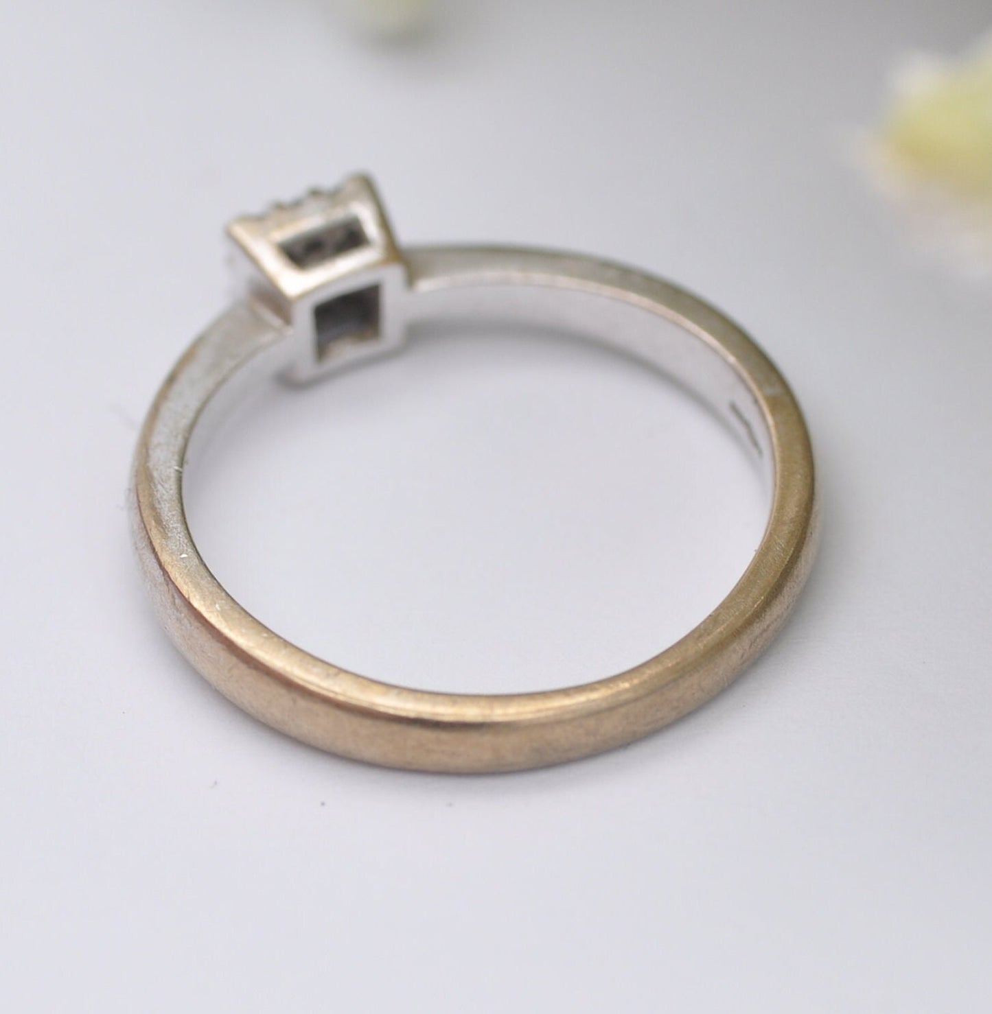 Vintage 9ct White Gold Diamond Engagement Ring - 0.15 Carats | UK Size - O | US Size - 7