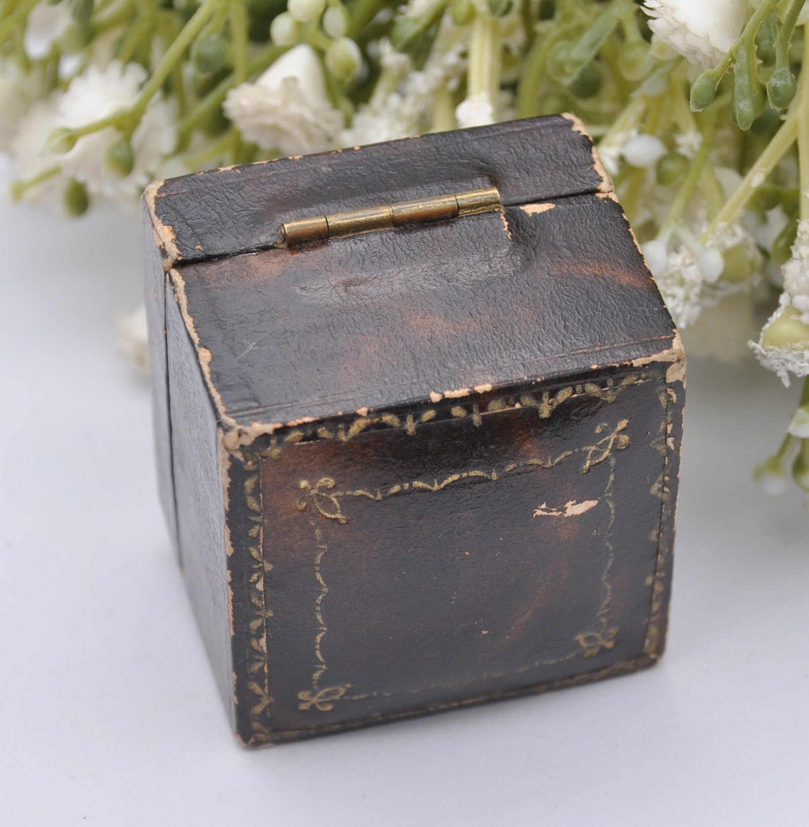 Antique Leather Ring Box with Gold Tooling -W. Davis & Sons Brighton Jewellers | Silk and Velvet Lined