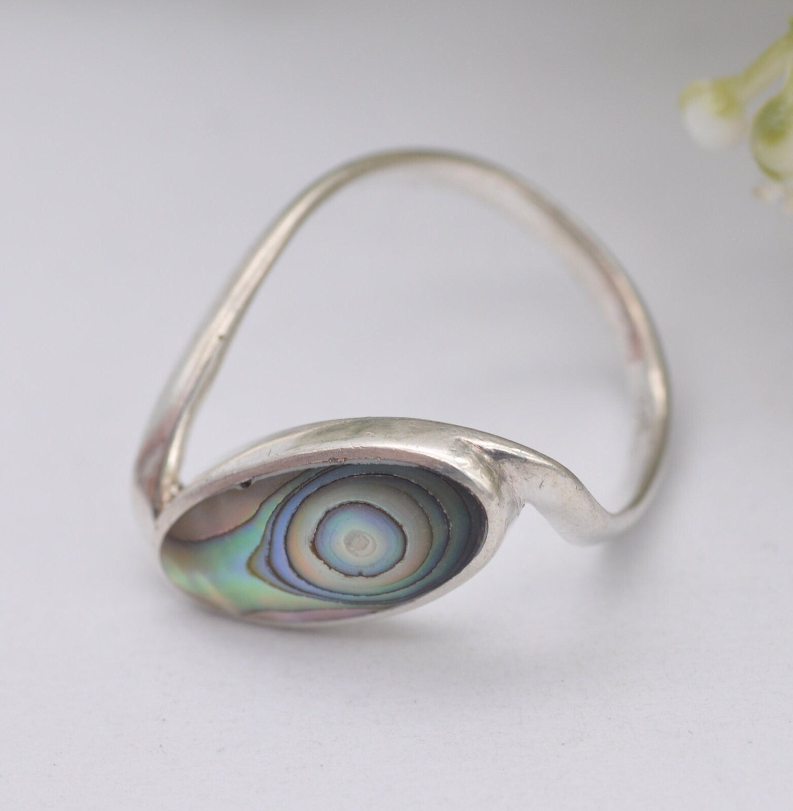 Sterling Silver Abalone Shell Ring - Paua Shell Stone | Off-Centre Oval | UK Size - S 1/2 | US Size - 9 1/4