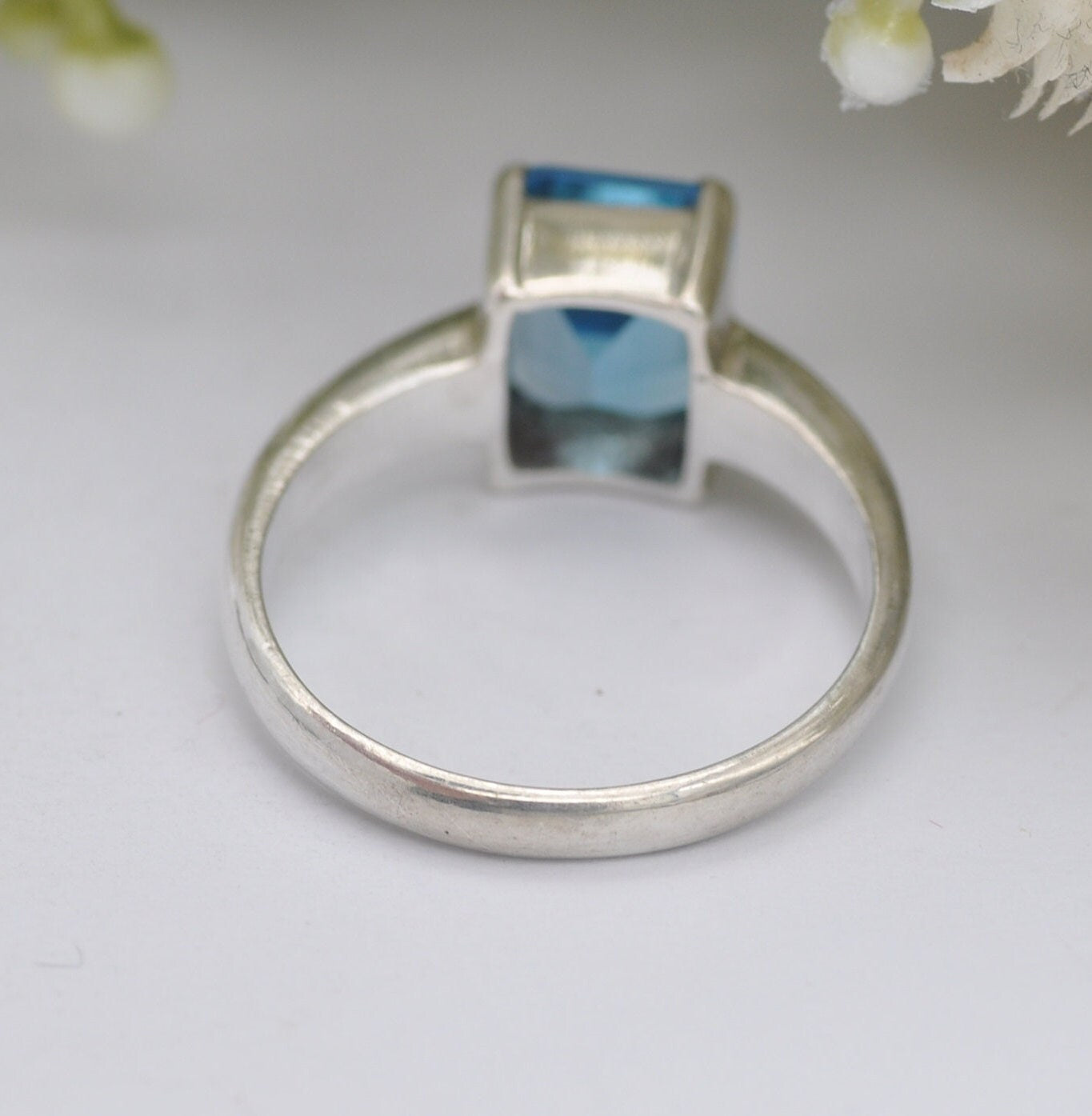 Sterling Silver Blue Stone Square Solitaire Ring - UK Size - R / US Size - 8 1/2