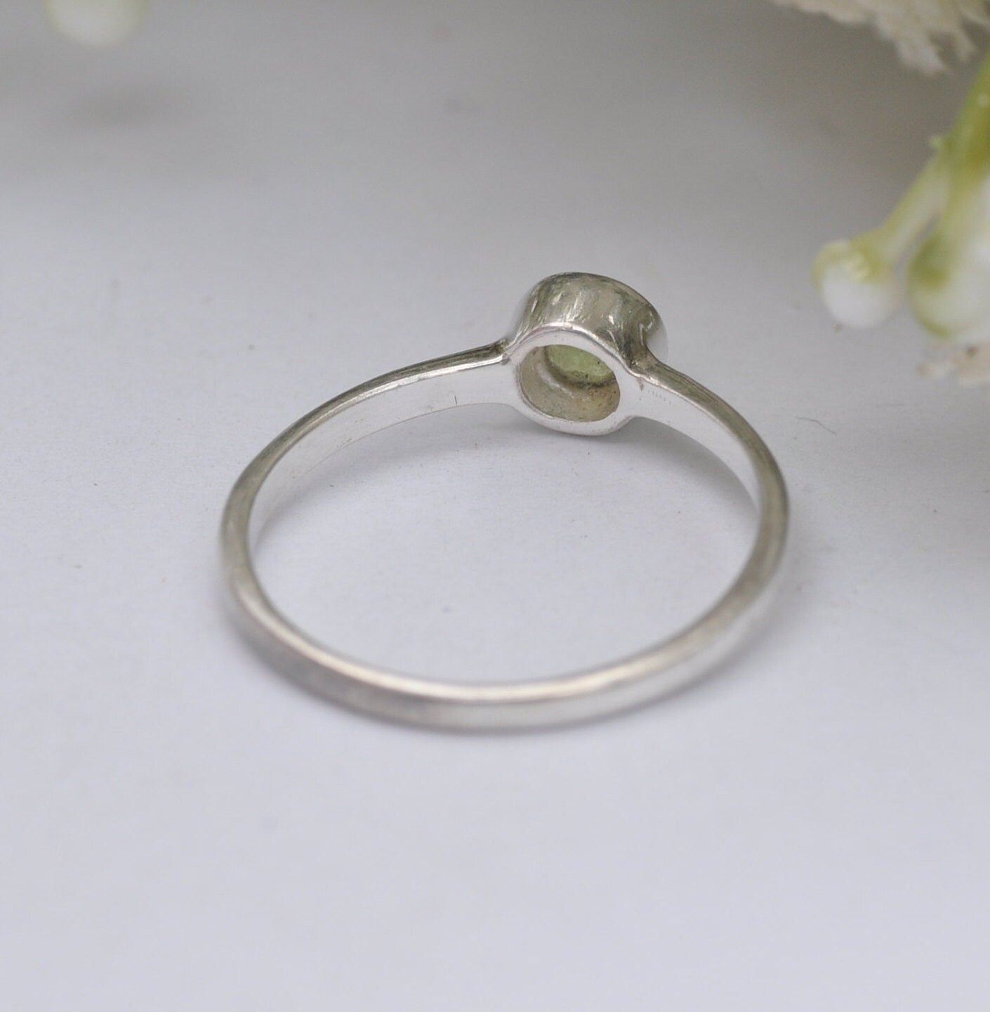 Sterling Silver Peridot Solitaire Ring - UK Size - P | US Size - 7 3/4