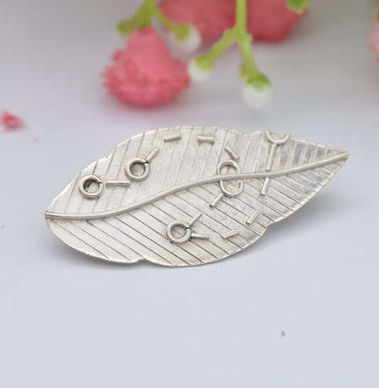 Vintage Sterling Silver Unusual Leaf Brooch - Textured Leaf Design | Ants Walking