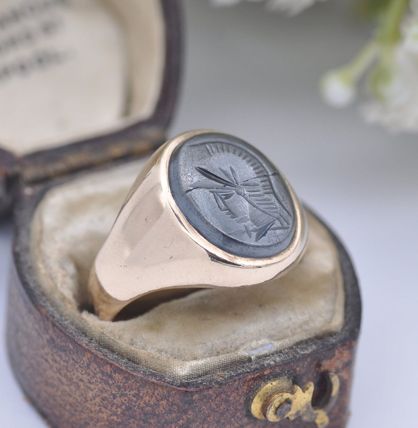 Vintage 9ct Gold Hematite Intaglio Signet Ring 1964 - Roman Soldier | UK Size - R | US Size - 8 3/4