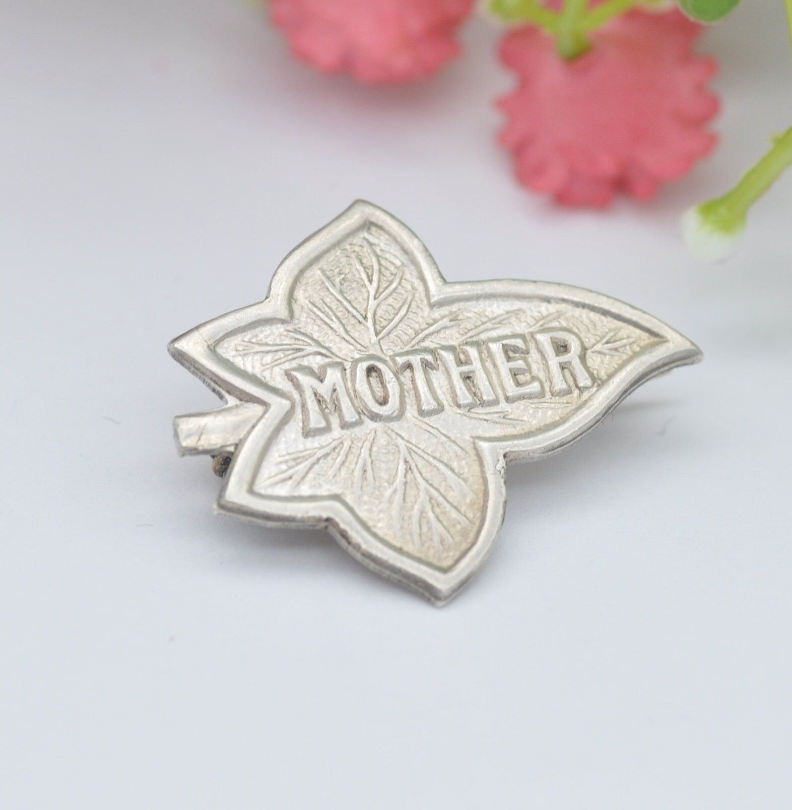 Antique Sterling Silver Mother Leaf Brooch - Sentimental Mum Jewellery