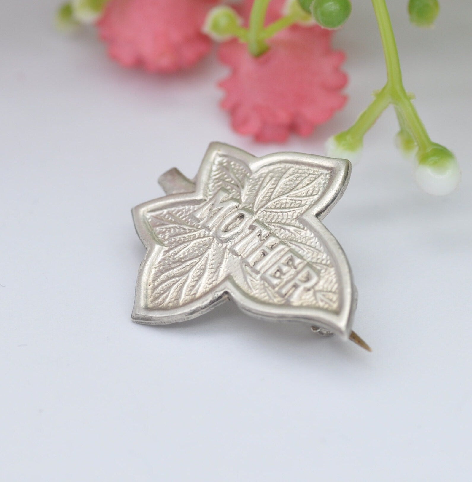 Antique Sterling Silver Mother Leaf Brooch - Sentimental Mum Jewellery