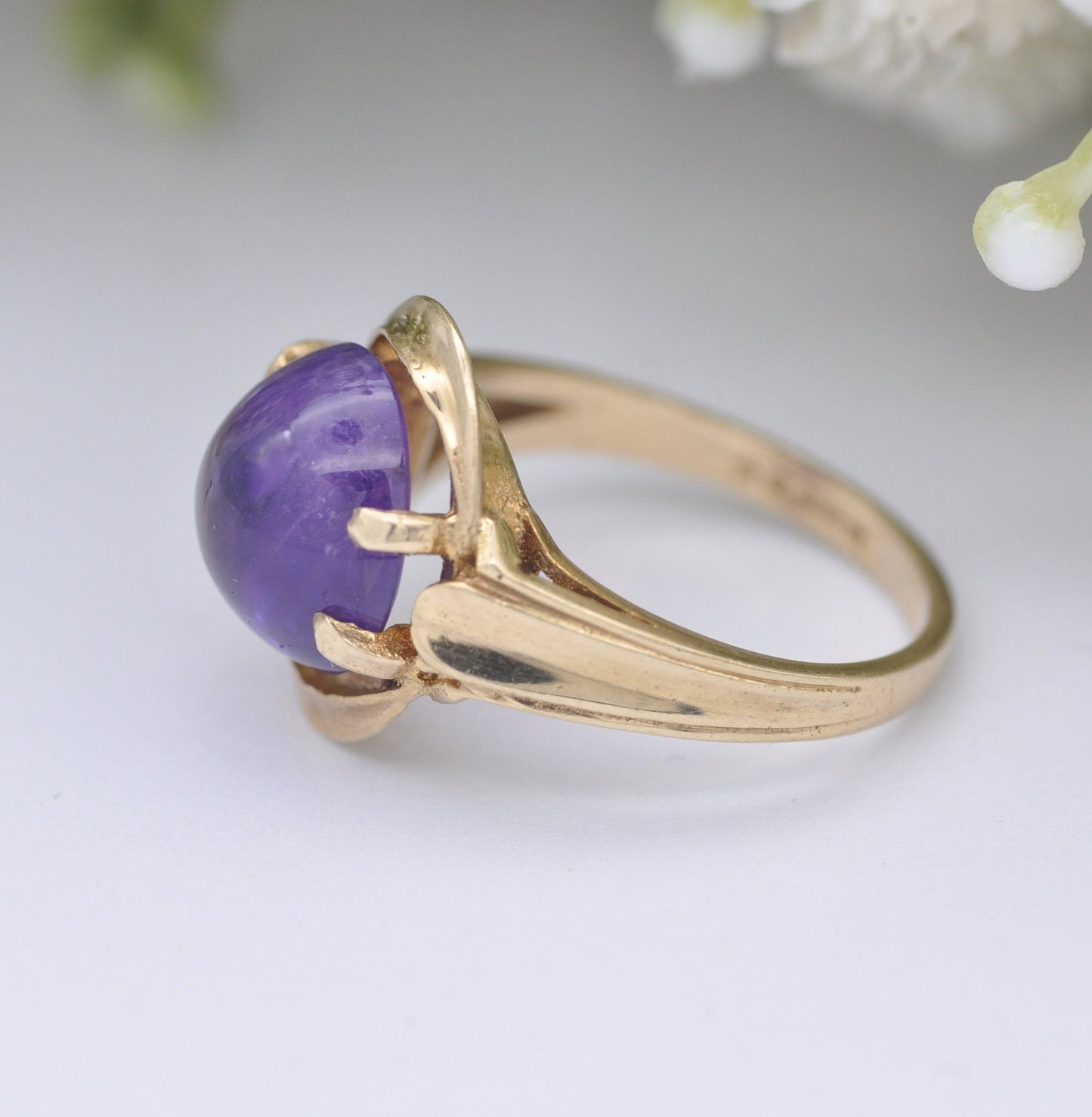 Vintage 9ct Gold Amethyst Ring 1989 - Unusual Cabochon Amethyst | UK Size - K | US Size - 5 1/4