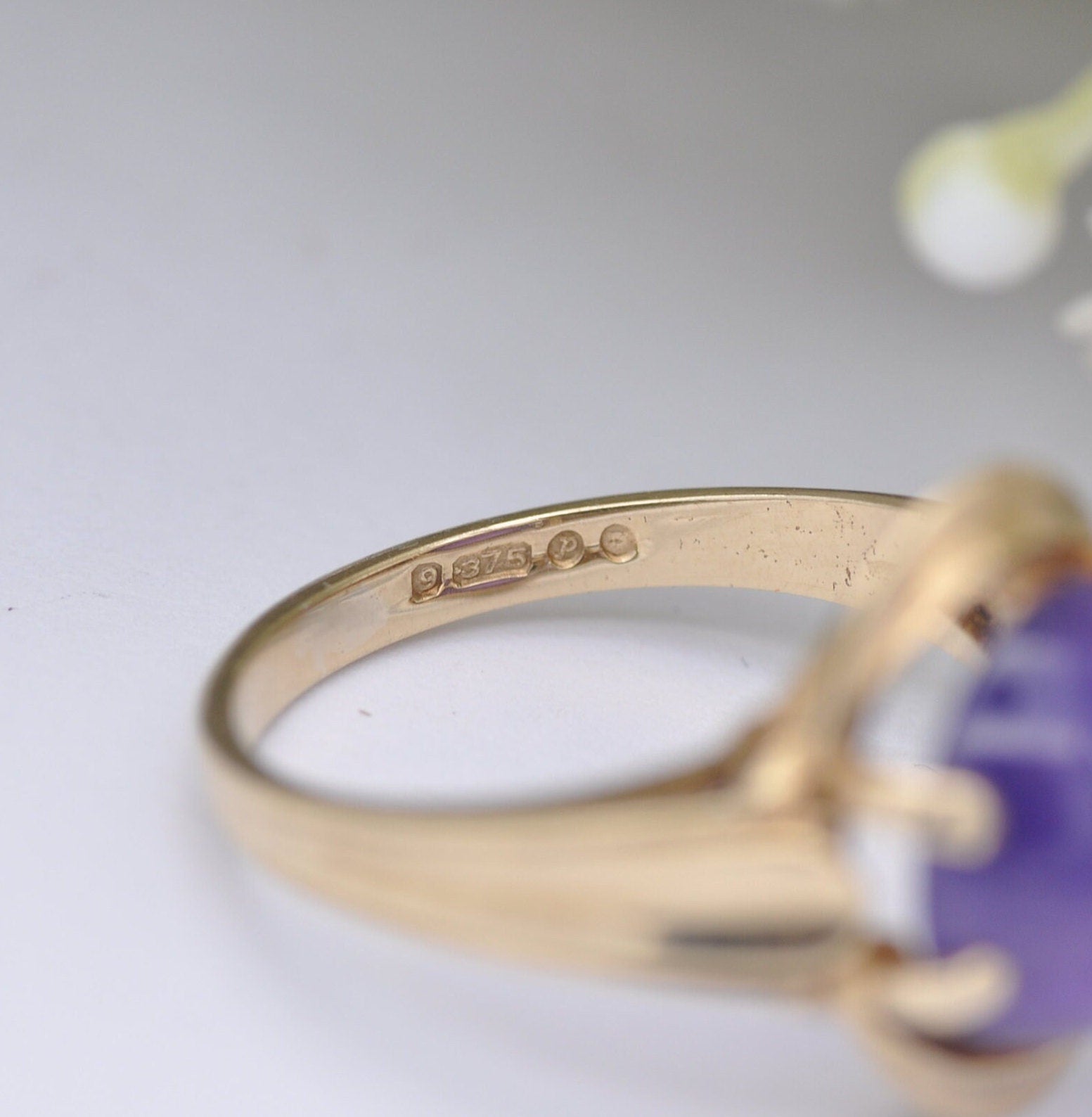 Vintage 9ct Gold Amethyst Ring 1989 - Unusual Cabochon Amethyst | UK Size - K | US Size - 5 1/4