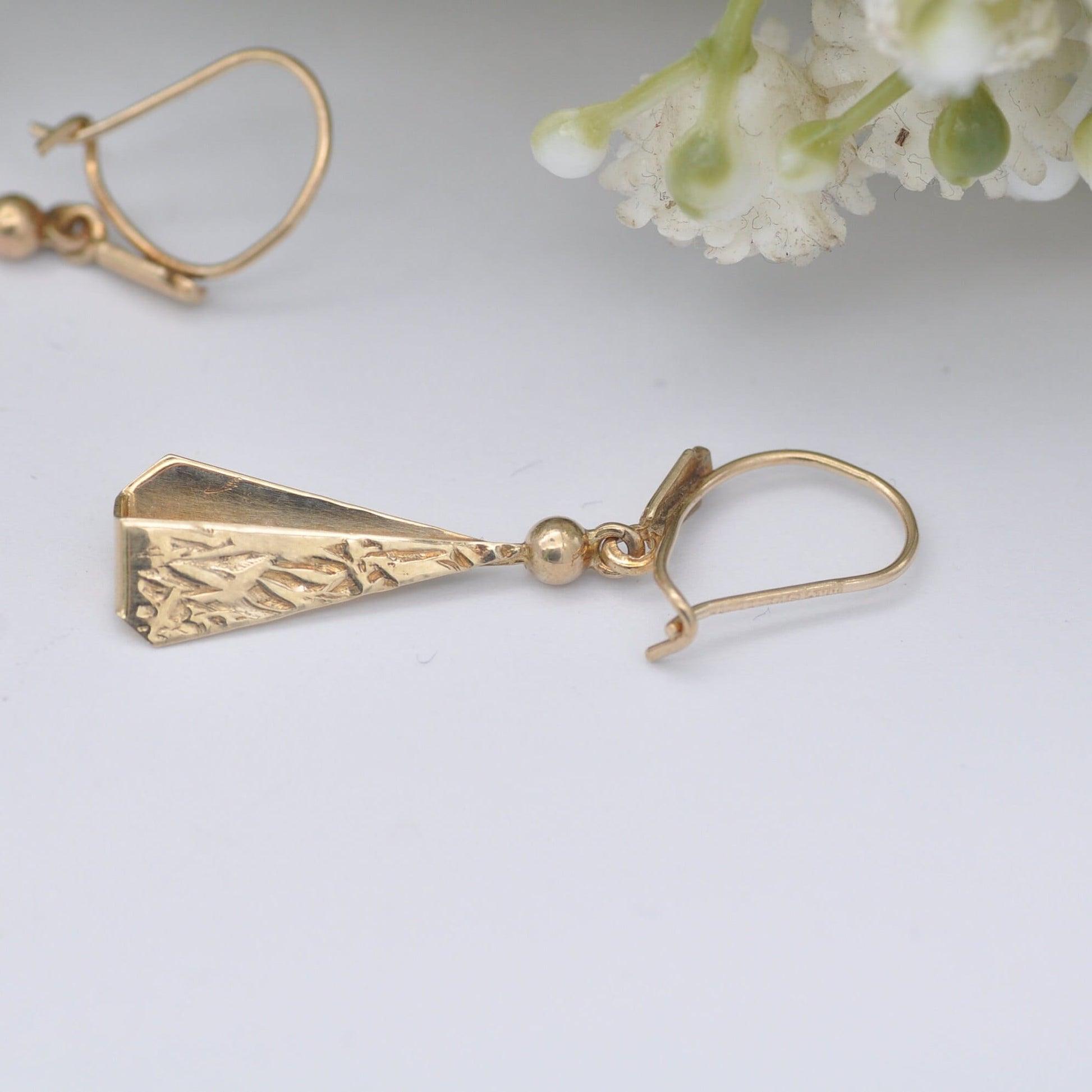 Vintage 9ct Gold Drop Earrings 1970 - Closed Fan Shape | Diamond Cut Engraving