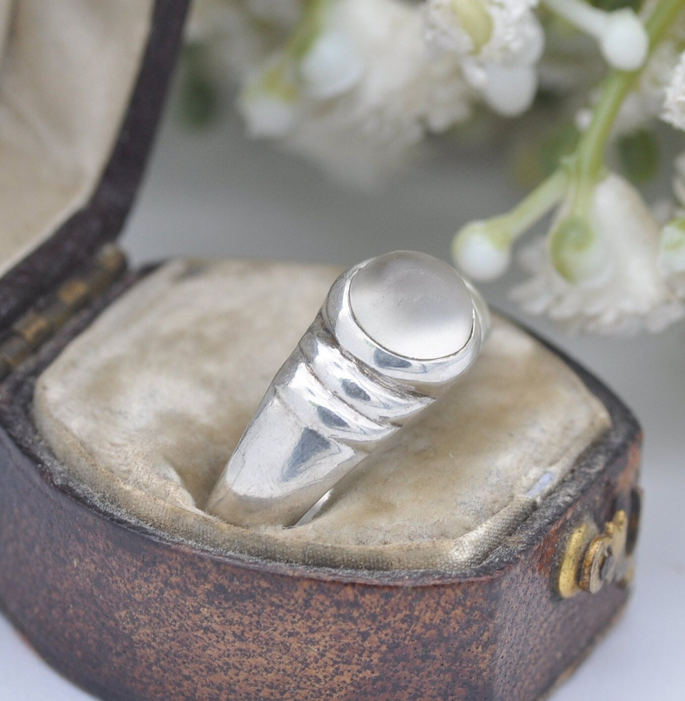 Vintage Sterling Silver Moonstone Ring - Modernist Ring | UK Size - O 1/2 | US Size - 7 1/2