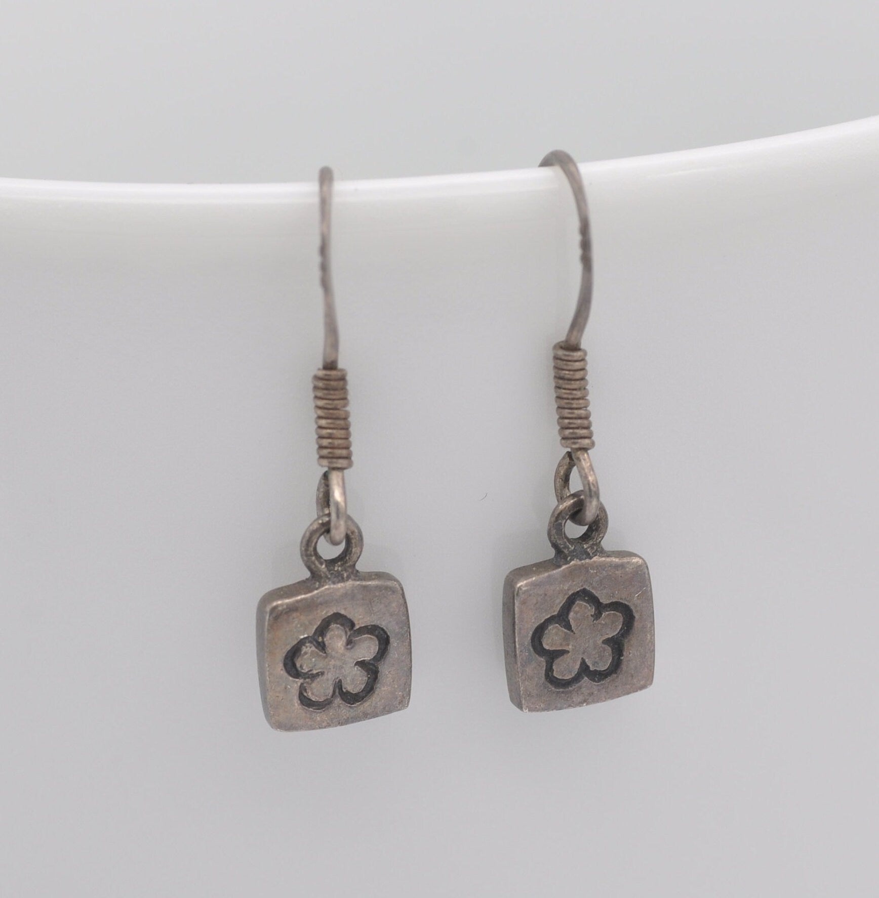 Vintage Sterling Silver Flower Drop Earrings - Cartoon Style Flowers