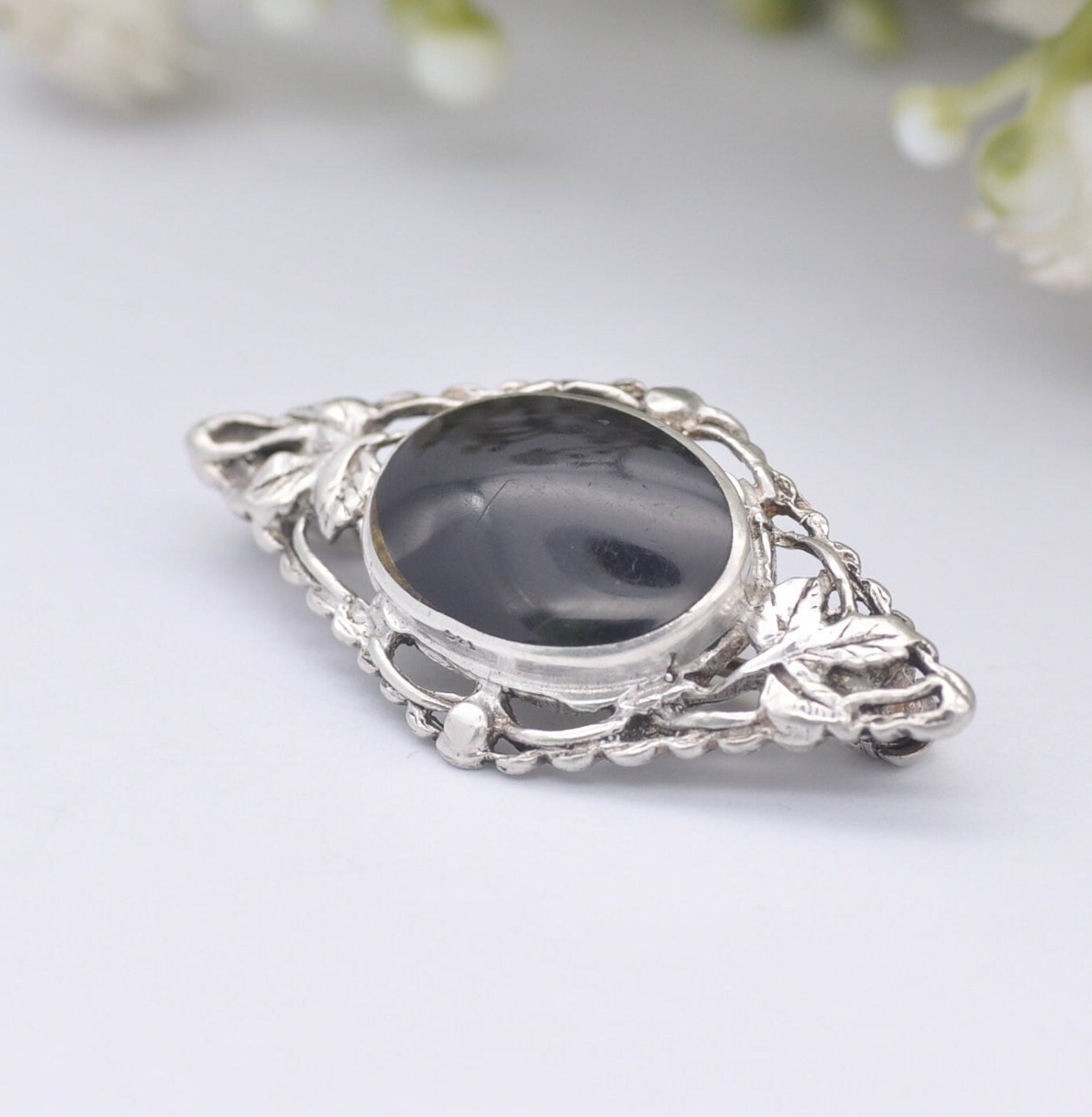 Vintage Sterling Silver Onyx Leaf Brooch - Openwork Leaf Design | Diamond Shape