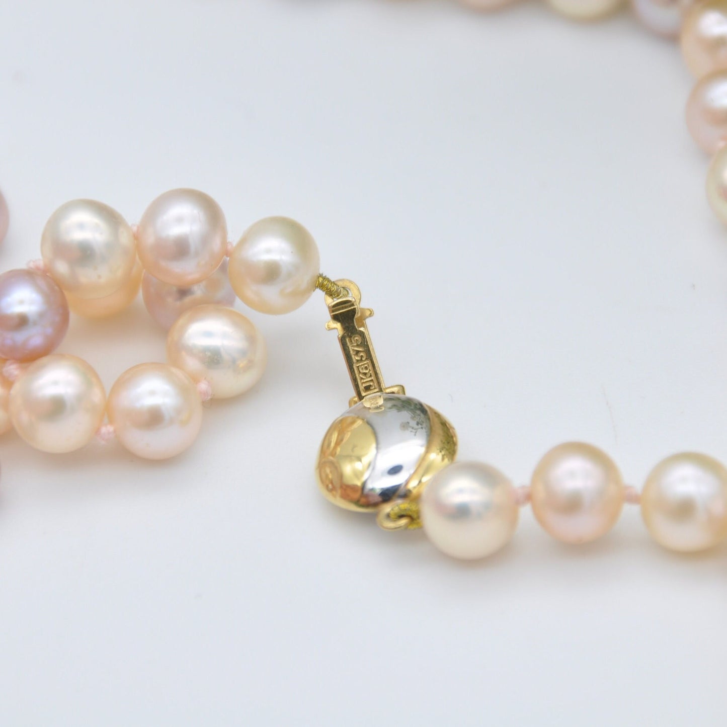 Vintage 9ct Gold Clasp Pearl Necklace - Princess Length 19" 48cm | Round Cultured Pearl Beads | Individually Knotted | JKa K��hle Germany