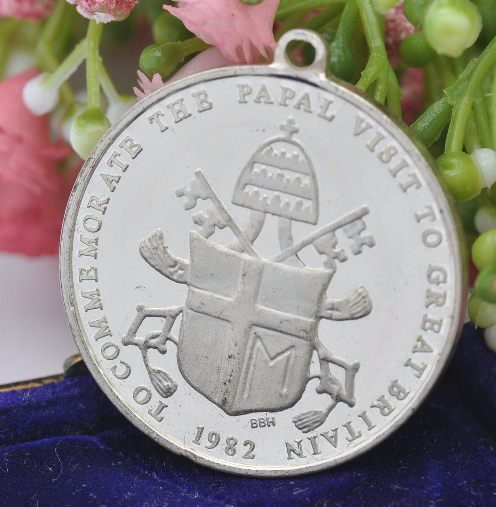 Vintage Sterling Silver Pope John Paul II Birmingham Mint Medal 1982 - Pendant to Commemorate the Papal Visit to Great Britain