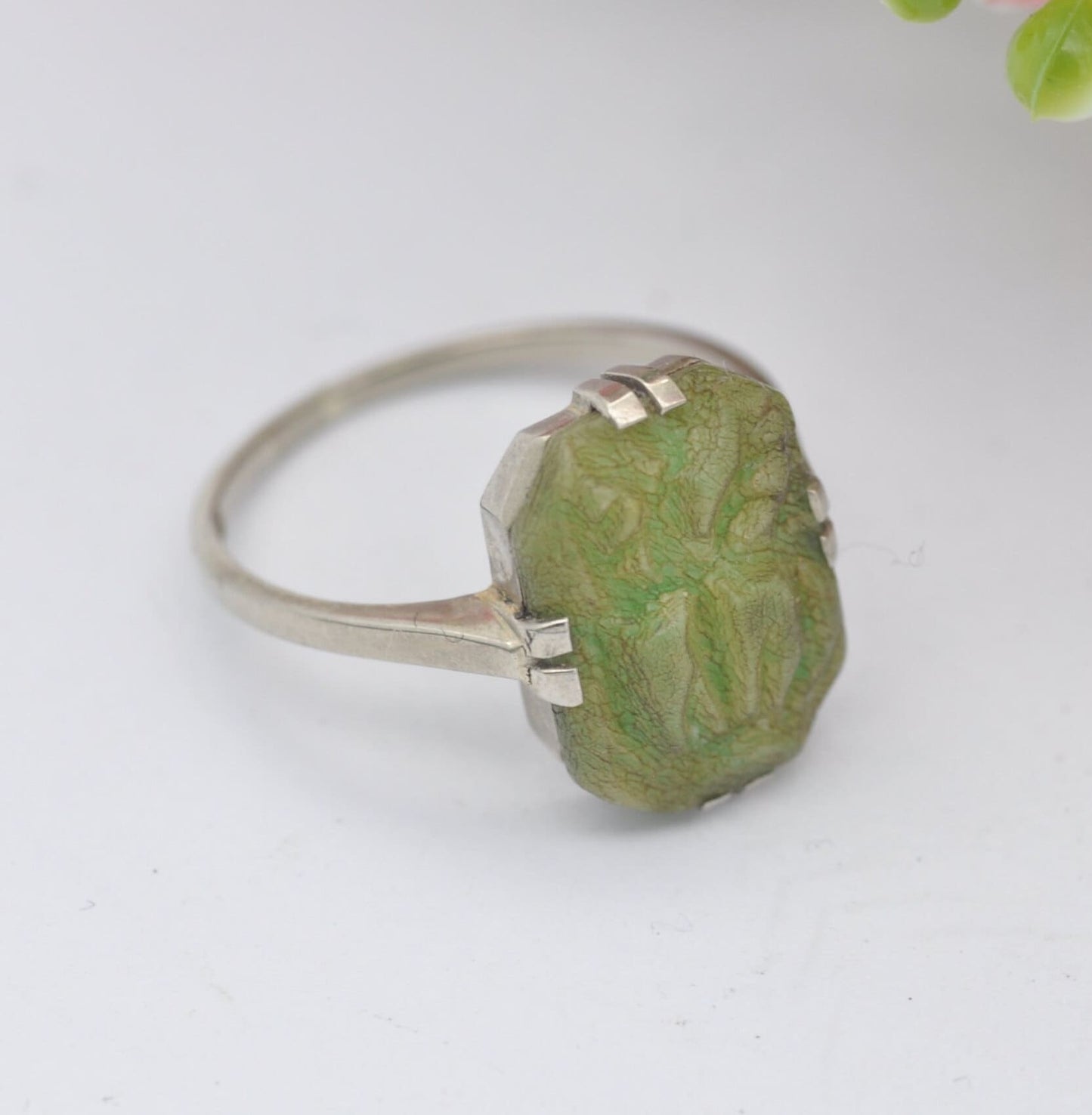 Antique Art Deco 9ct White Gold Ring with Early Plastic Green Stone - Unusual Egyptian Revival Style | UK Size - N | US Size - 6 3/4