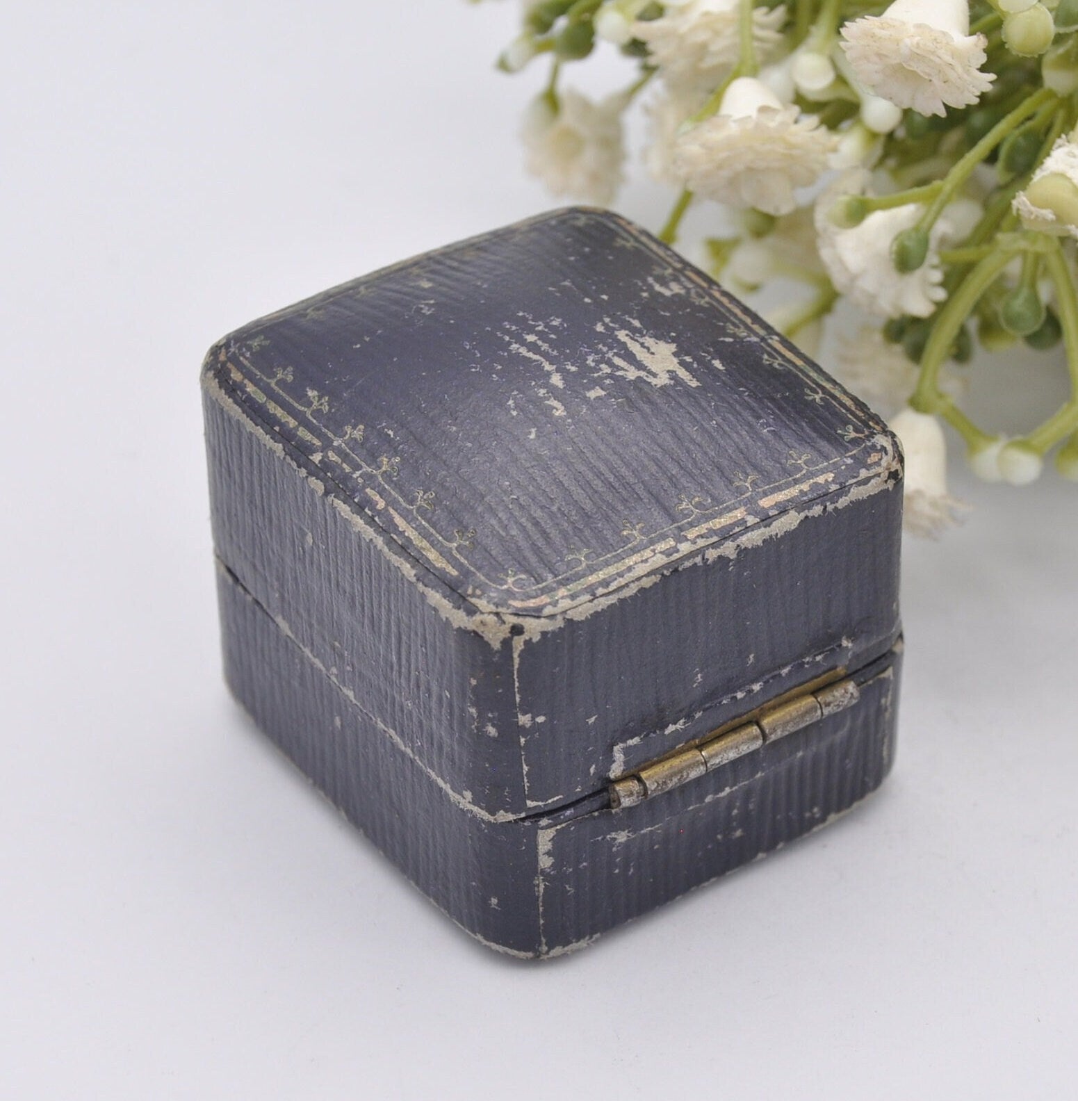 Vintage Blue Leather Ring Box - E Nidd & Son Grimsby Jewellers | Silk and Velvet Lined