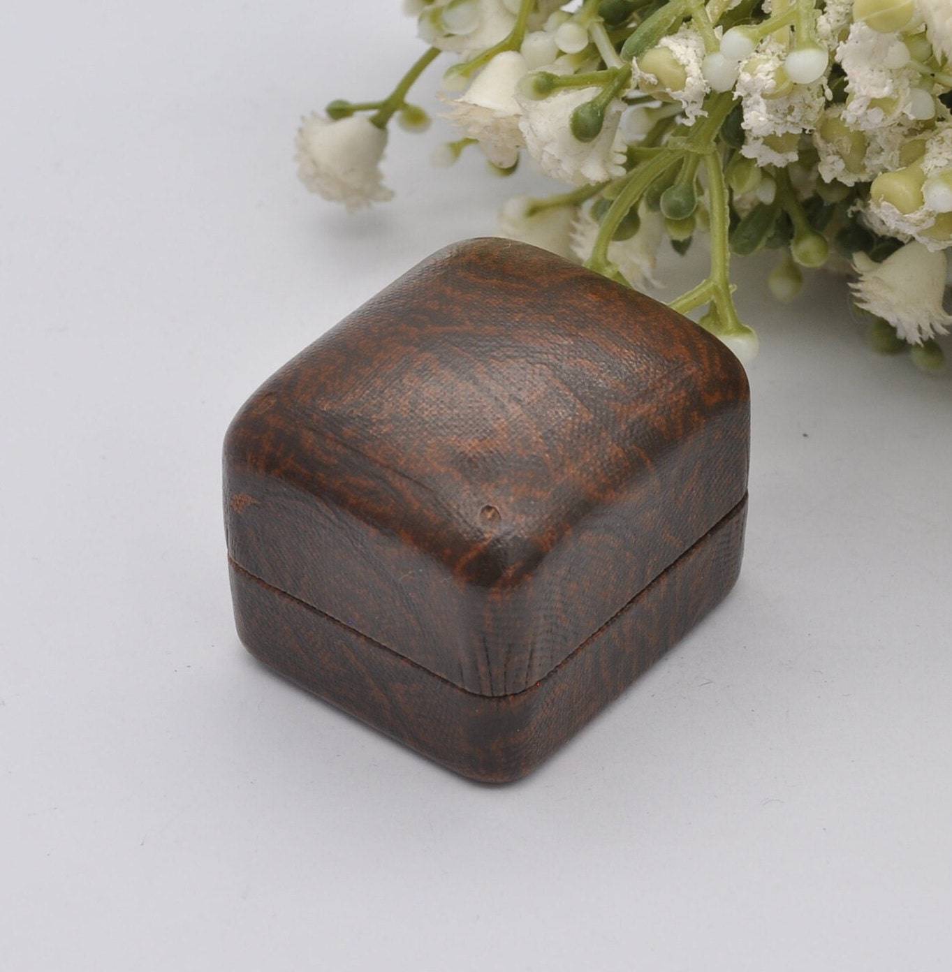 Vintage Hard Brown Ring Box - Klein & Binkley Jewellers | Hamilton Canada | Silk and Velvet Lined