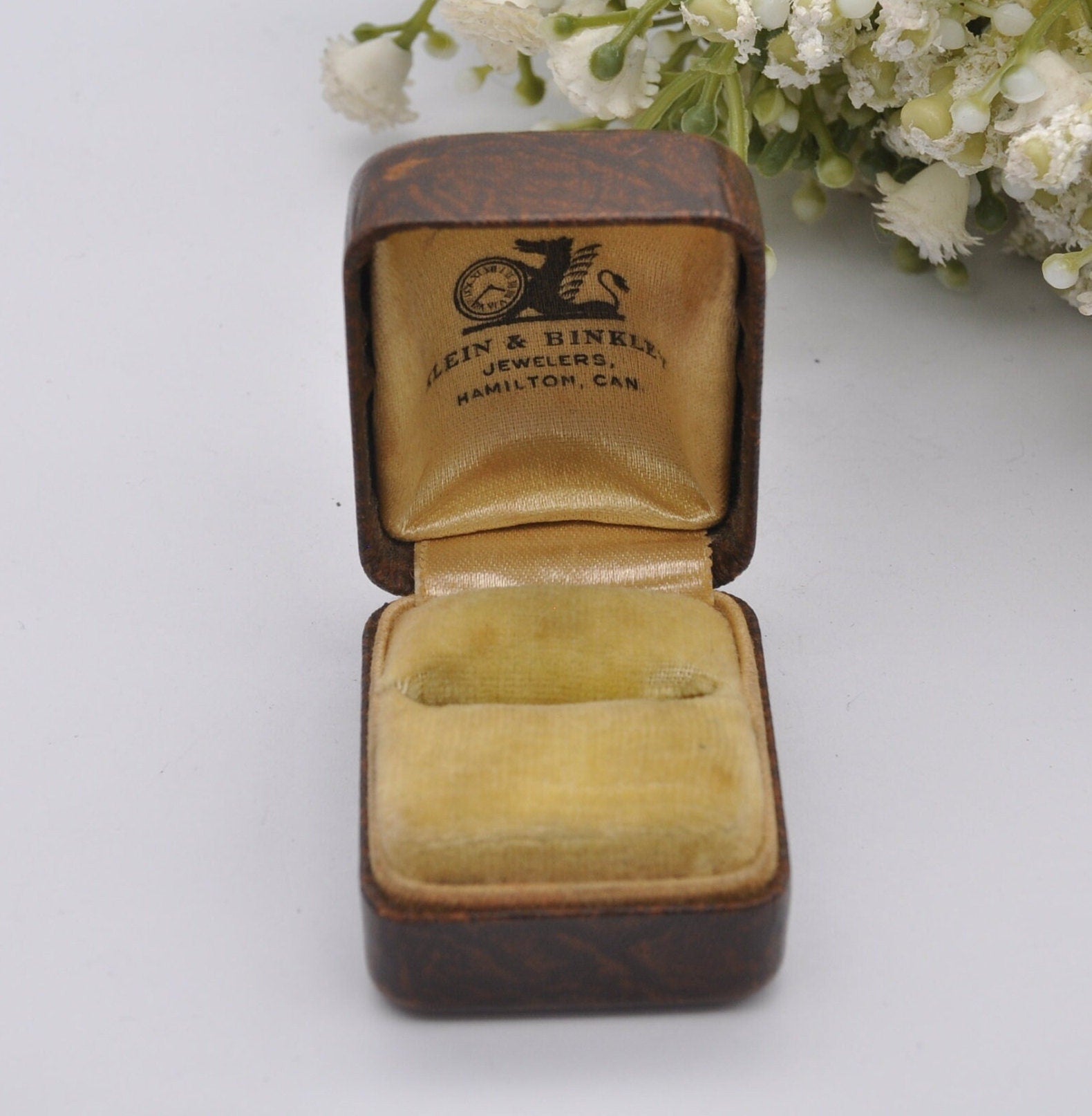 Vintage Hard Brown Ring Box - Klein & Binkley Jewellers | Hamilton Canada | Silk and Velvet Lined