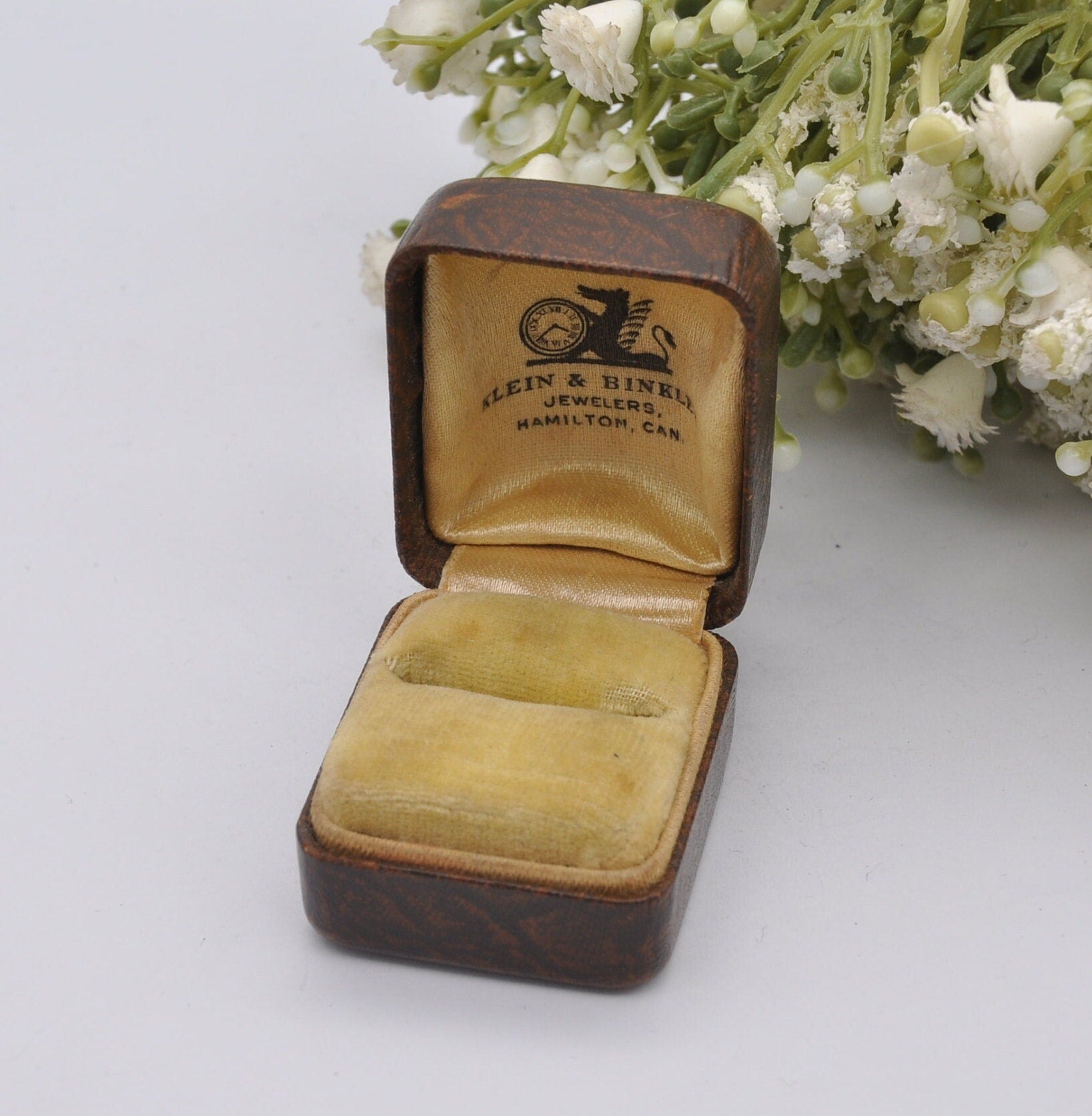 Vintage Hard Brown Ring Box - Klein & Binkley Jewellers | Hamilton Canada | Silk and Velvet Lined
