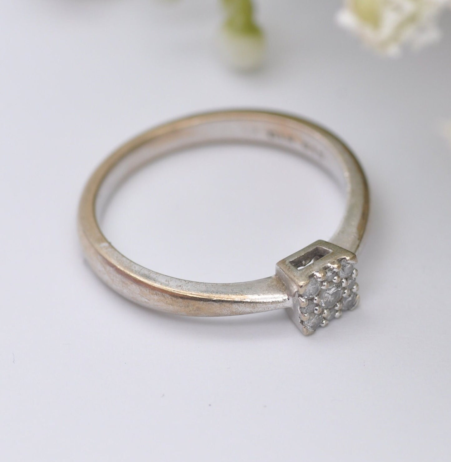 Vintage 9ct White Gold Diamond Engagement Ring - 0.15 Carats | UK Size - O | US Size - 7