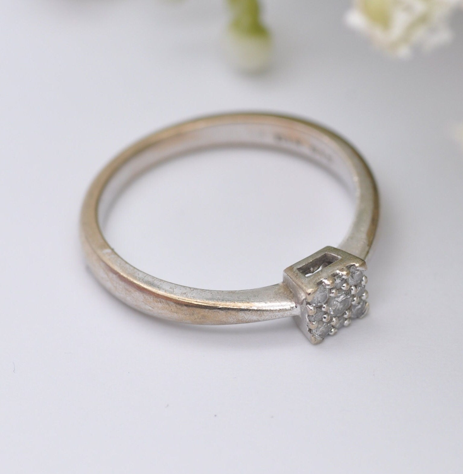 Vintage 9ct White Gold Diamond Engagement Ring - 0.15 Carats | UK Size - O | US Size - 7