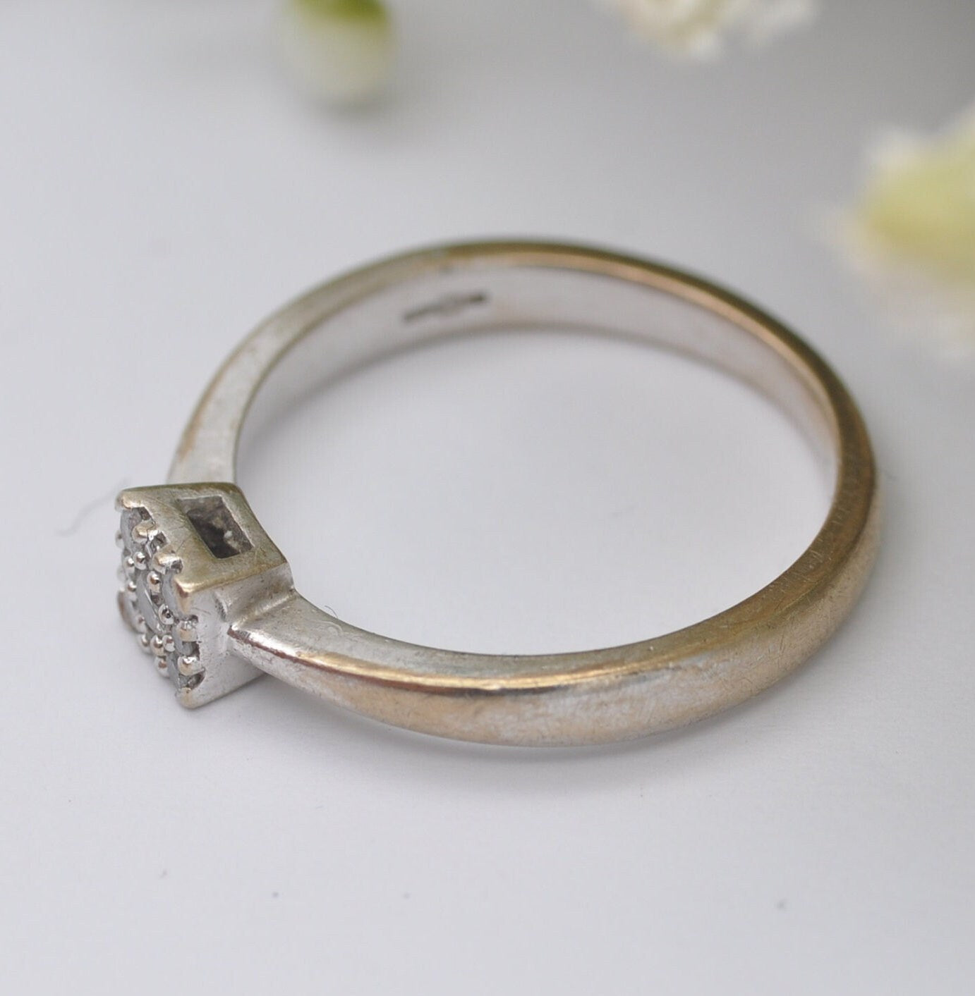 Vintage 9ct White Gold Diamond Engagement Ring - 0.15 Carats | UK Size - O | US Size - 7