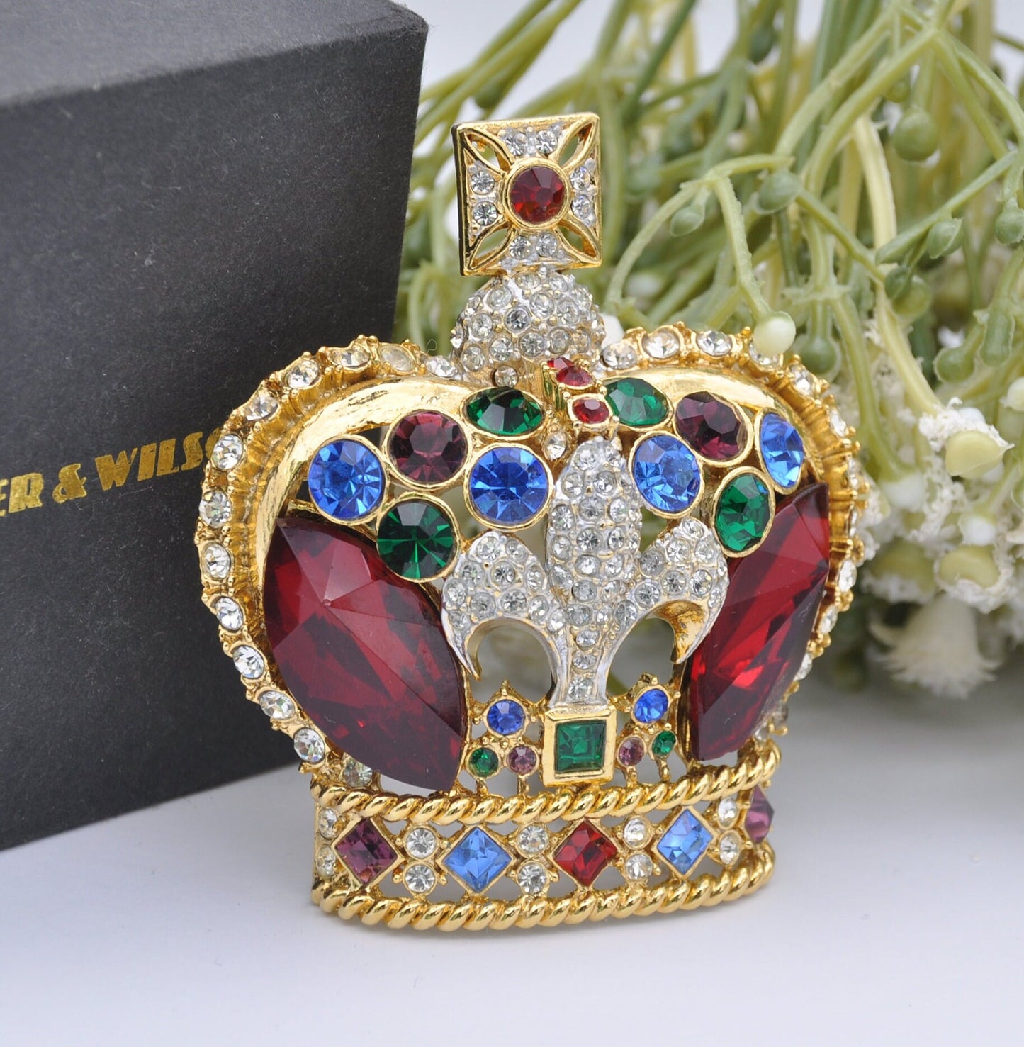 Vintage Butler & Wilson Crown Brooch in Original Box - Sparkly Rhinestone Crystals | Large Statement Costume Jewellery | 20534 | Gold Tone