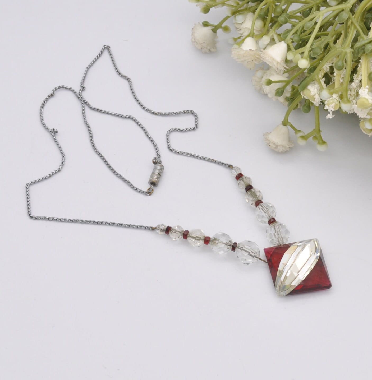 Vintage Art Deco Glass Necklace with Red and Clear Sparkly Glass