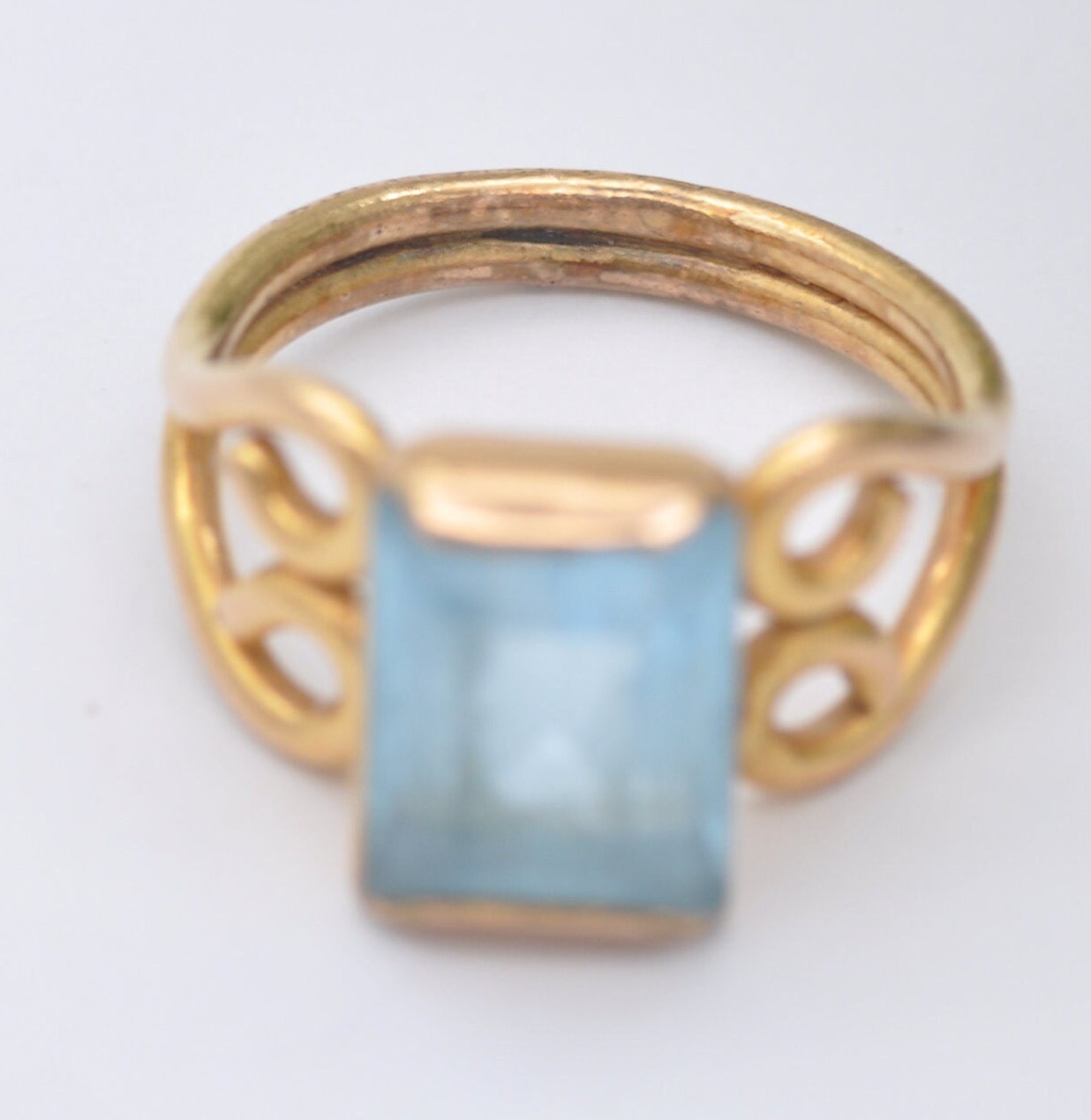 Vintage Rolled Gold Ring with Blue Paste Stone - Scrolling Heart Shoulders | UK Size - J | US Size - 4 3/4