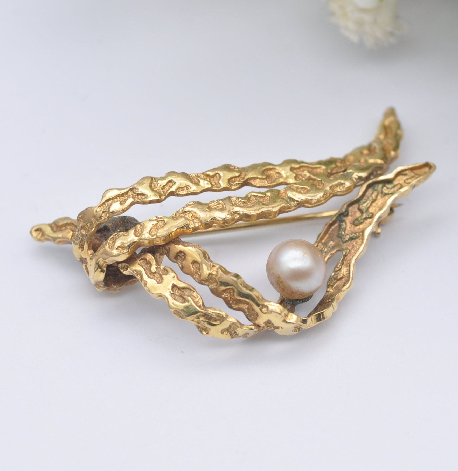 Vintage Mid-Century Rolled Gold Brooch with a Faux Pearl - Textured Figural Design