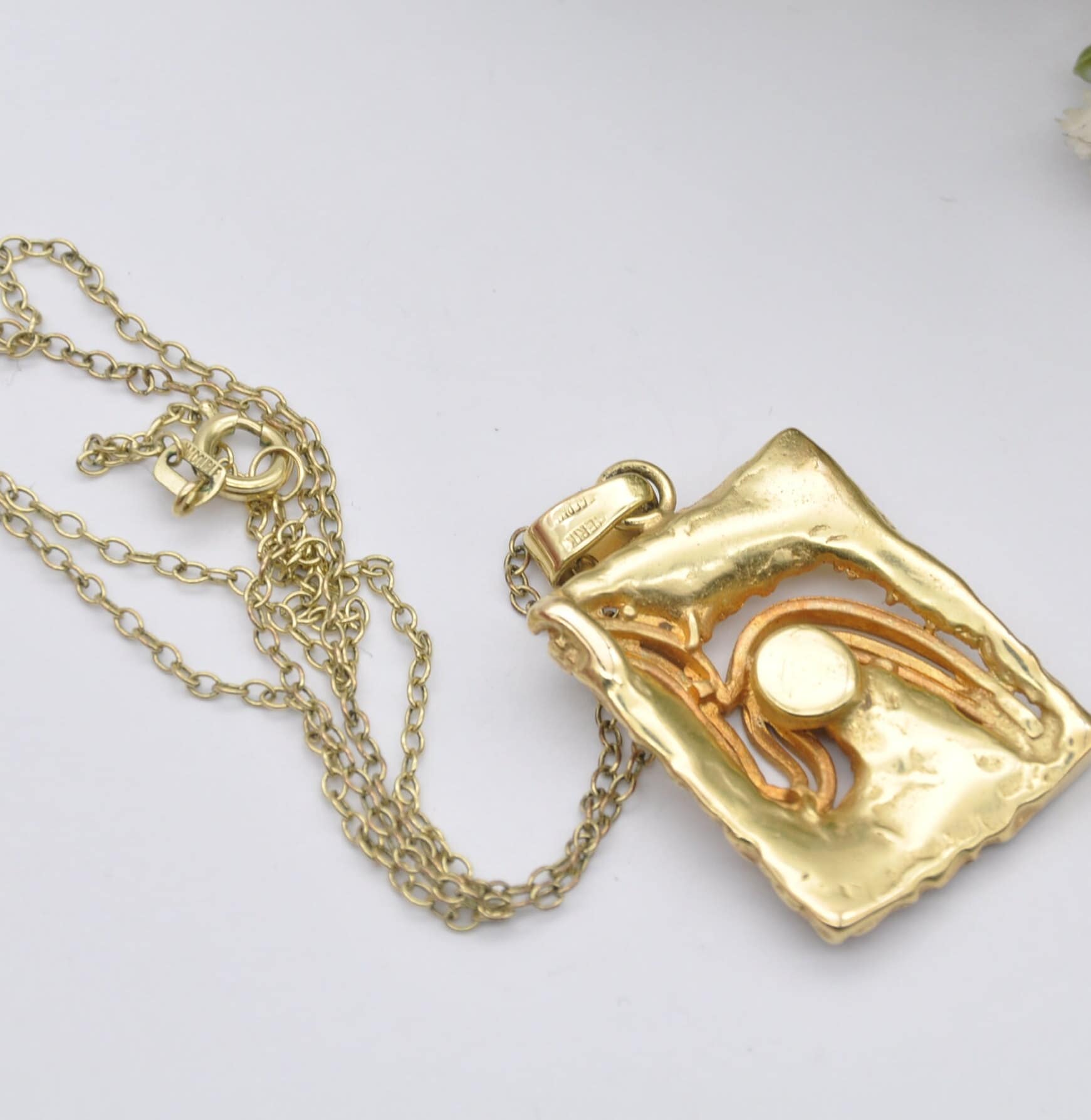 Vintage Rolled Gold Pendant Necklace - 1960s Mid-Century Modern Abstract Design | Stamped Amerik | Made in Germany