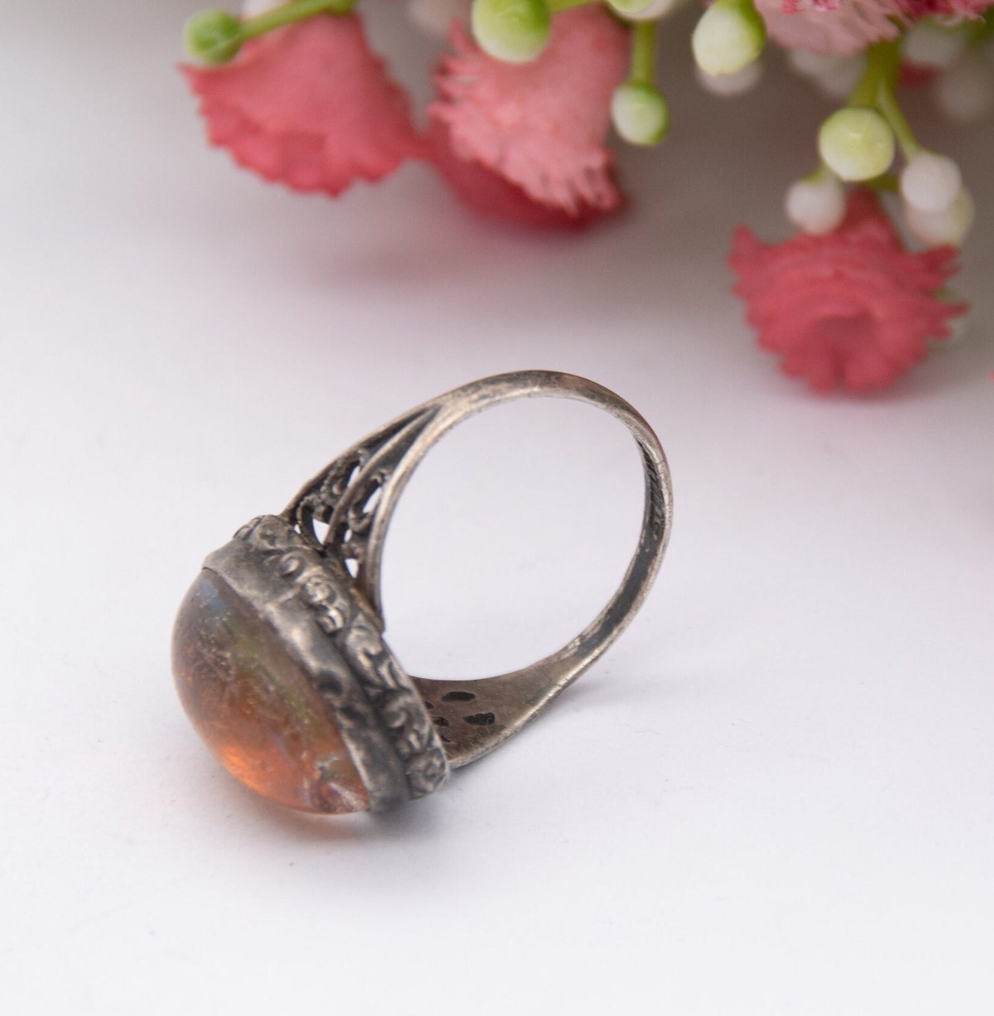 Vintage Sterling Silver Orange Glass Ring - Colourful Iridescent Rainbow Stone | Ornate Engraved Bezel | UK Size - N | US Size - 6 3/4