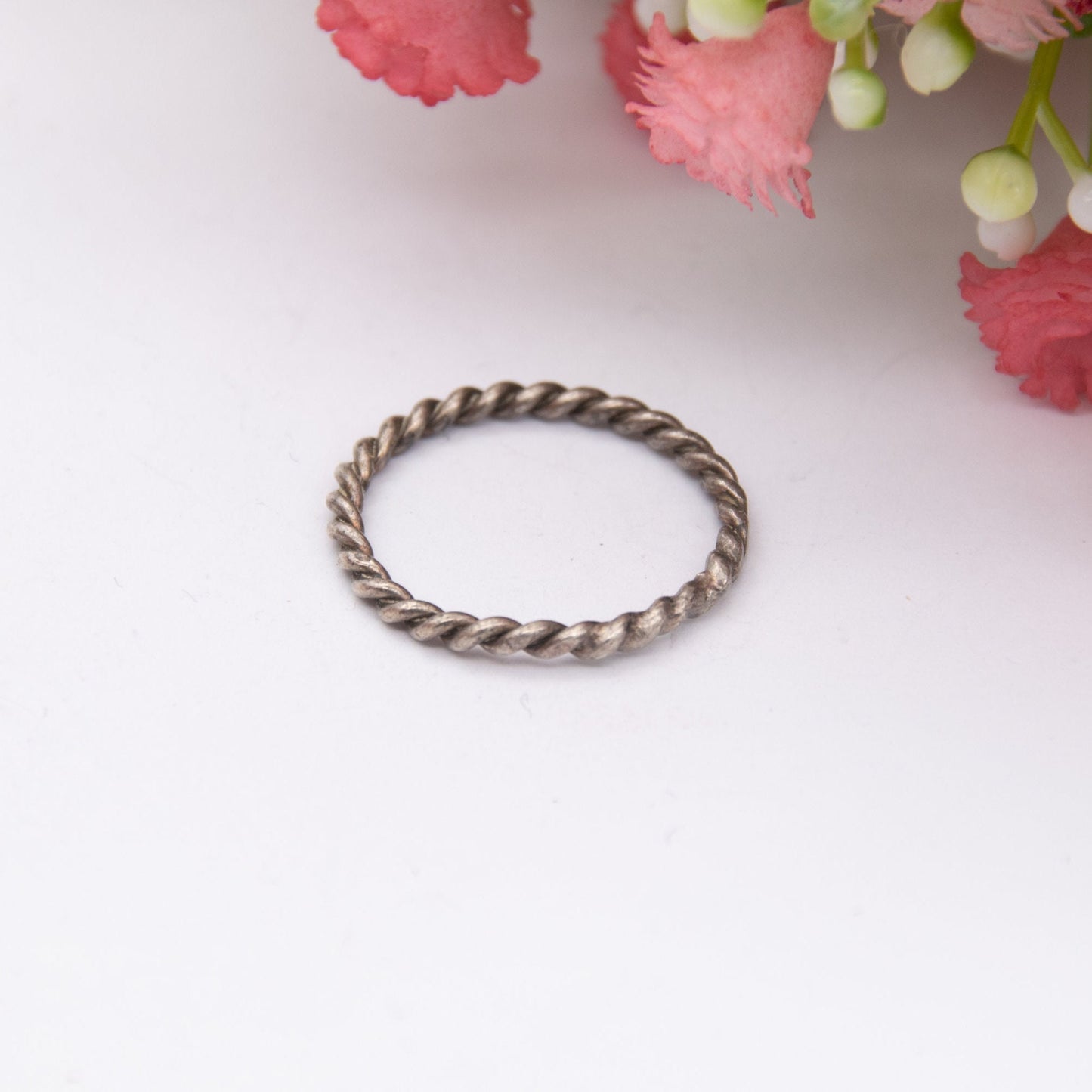 Vintage Sterling Silver Twisted Band Ring - Minimalist Everyday Jewellery | UK Size - M 1/2 | US Size - 6 1/2