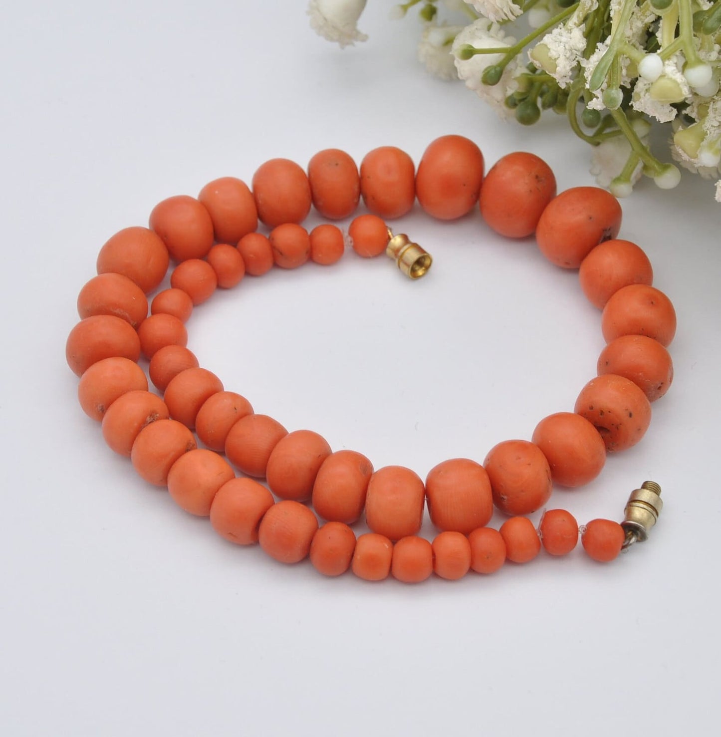 Antique Victorian Coral Necklace - Short Beaded Collar Necklace | Graduating Large Salmon Coral Beads | 14" 36cm | 51g