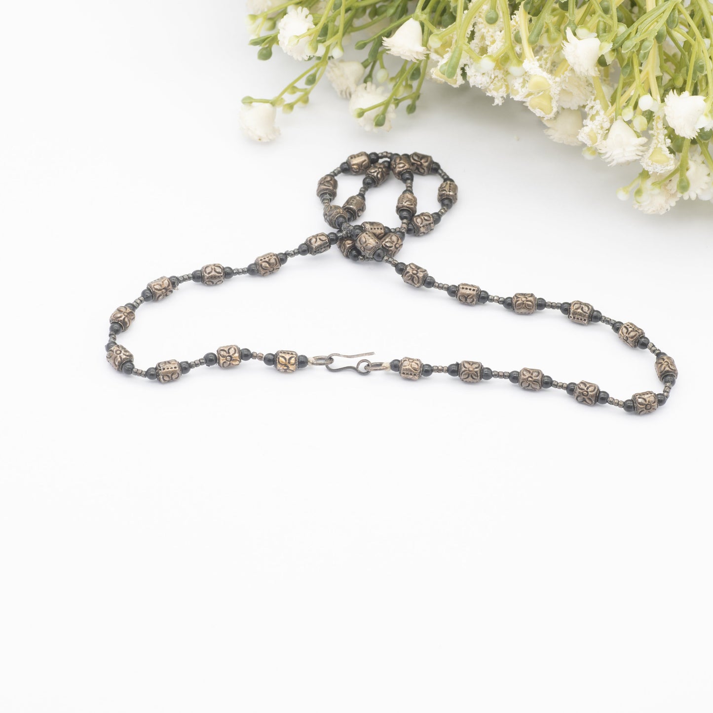 Sterling Silver Clasp Flower Bead Necklace - 1990s Boho Choker Length 17" 43cm