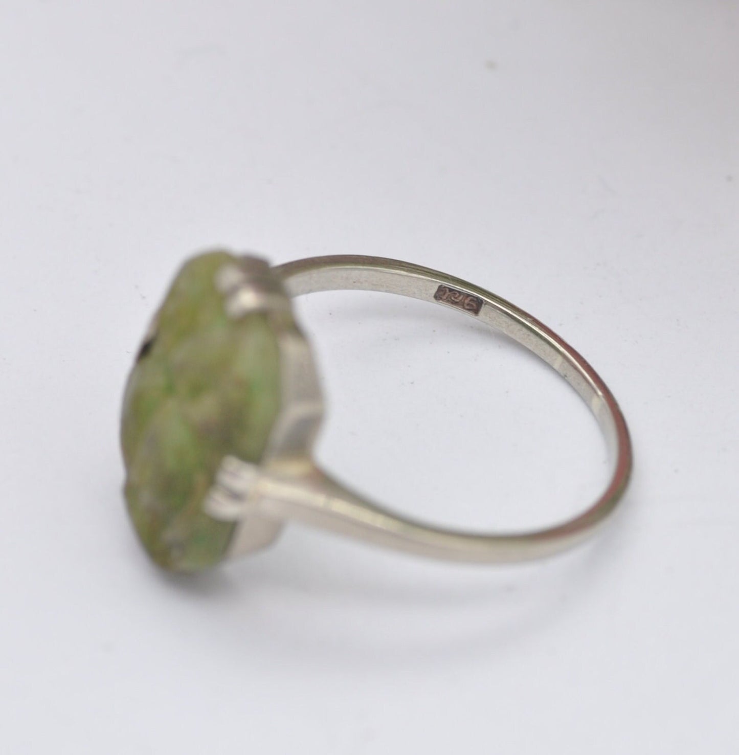 Antique Art Deco 9ct White Gold Ring with Early Plastic Green Stone - Unusual Egyptian Revival Style | UK Size - N | US Size - 6 3/4