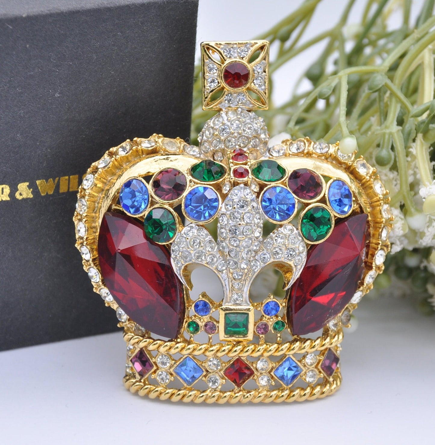 Vintage Butler & Wilson Crown Brooch in Original Box - Sparkly Rhinestone Crystals | Large Statement Costume Jewellery | 20534 | Gold Tone