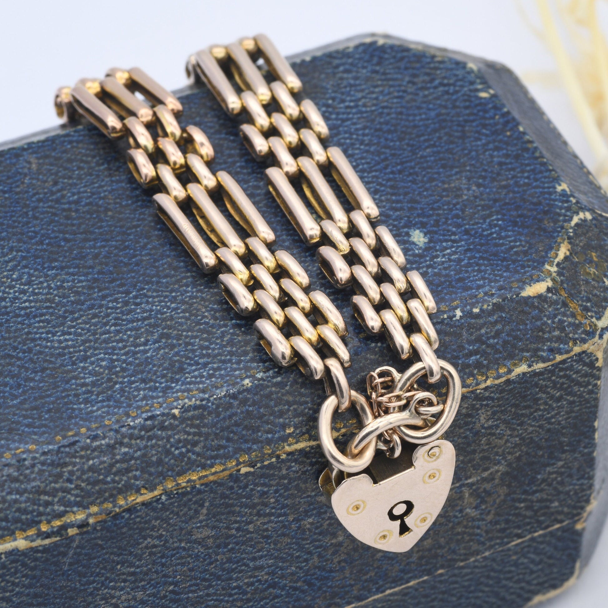 Vintage 9ct Gold Heart Padlock Clasp Gate Link Chain Bracelet with Safety Chain