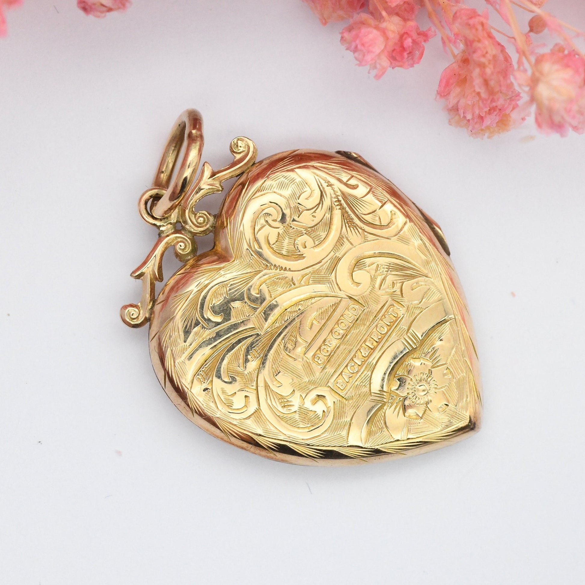 Antique 9ct Gold Back and Front Heart Locket with Engraved Floral Scrolling Design - Blank Engraving | Victorian Aesthetic Movement Flowers