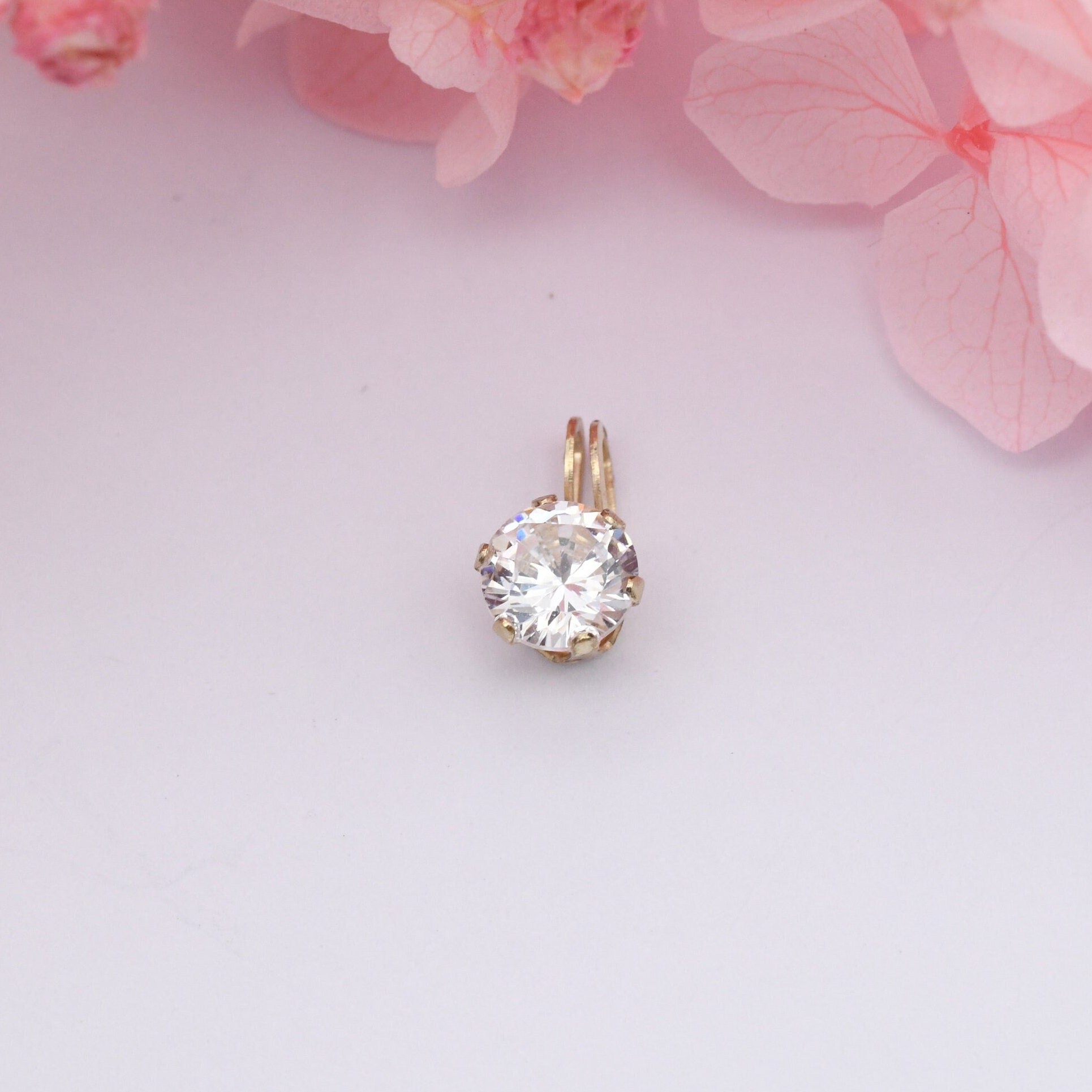 Vintage 9ct Gold Cubic Zirconia Pendant - Large Sparkly Stone