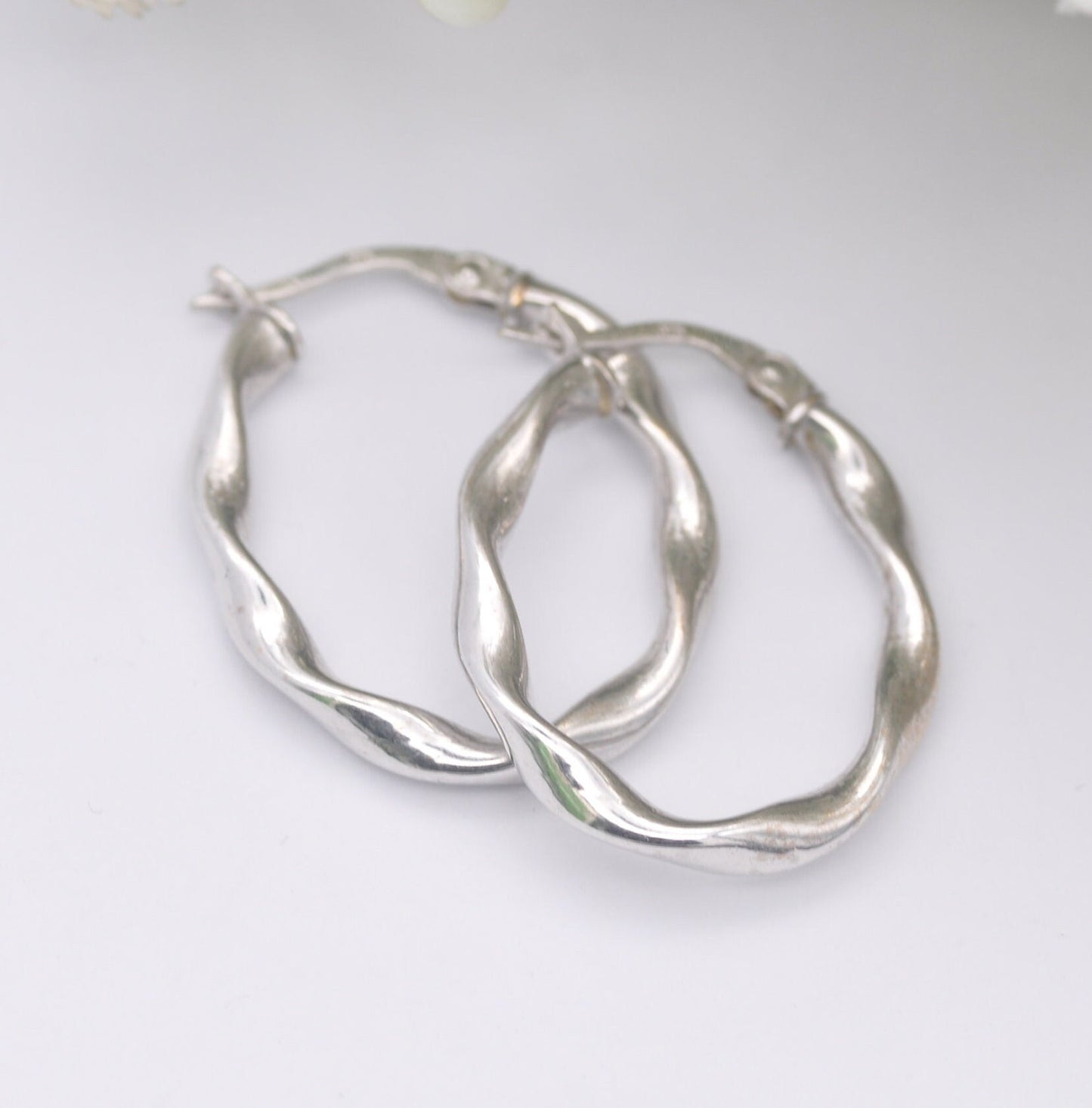 Vintage 9ct White Gold Hoop Earrings - Twisted Oval Hoops